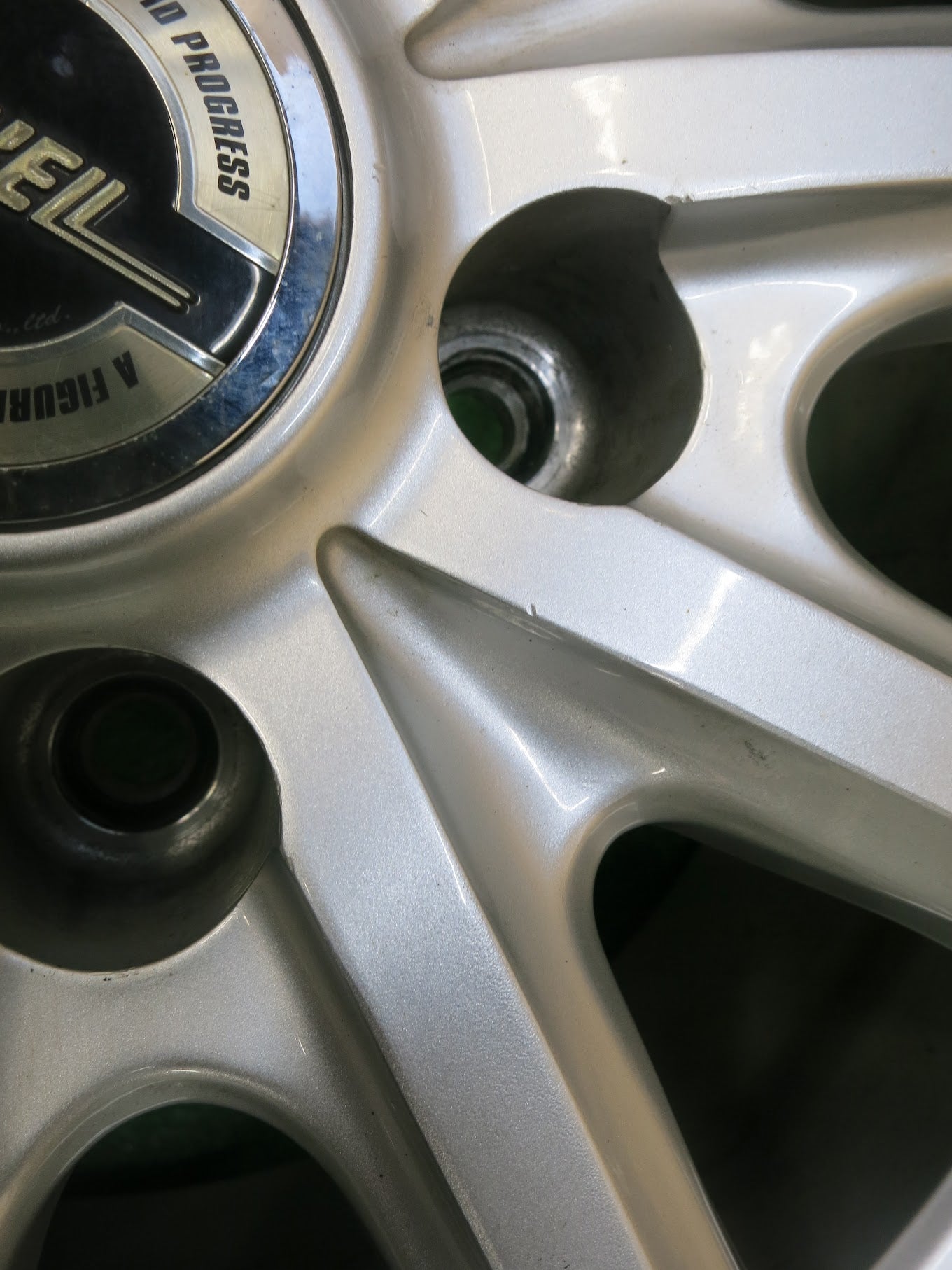 [送料無料]バリ溝！ほぼ10分★スタッドレス 225/65R17 ダンロップ ウインターマックス SJ8 AXEL アクセル 17インチ PCD114.3/5H★2110205ヒス