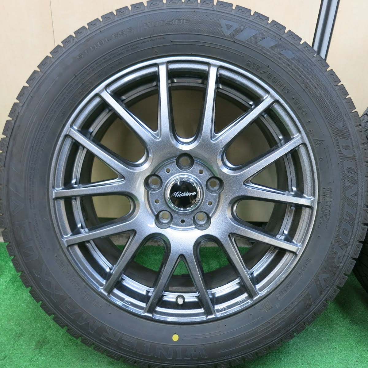 [送料無料]バリ溝！21年！キレイ！9.5分★スタッドレス 215/60R17 ダンロップ ウインターマックス 03 Mistiere ミスティーレ 17インチ PCD114.3/5H★3061910ヒス