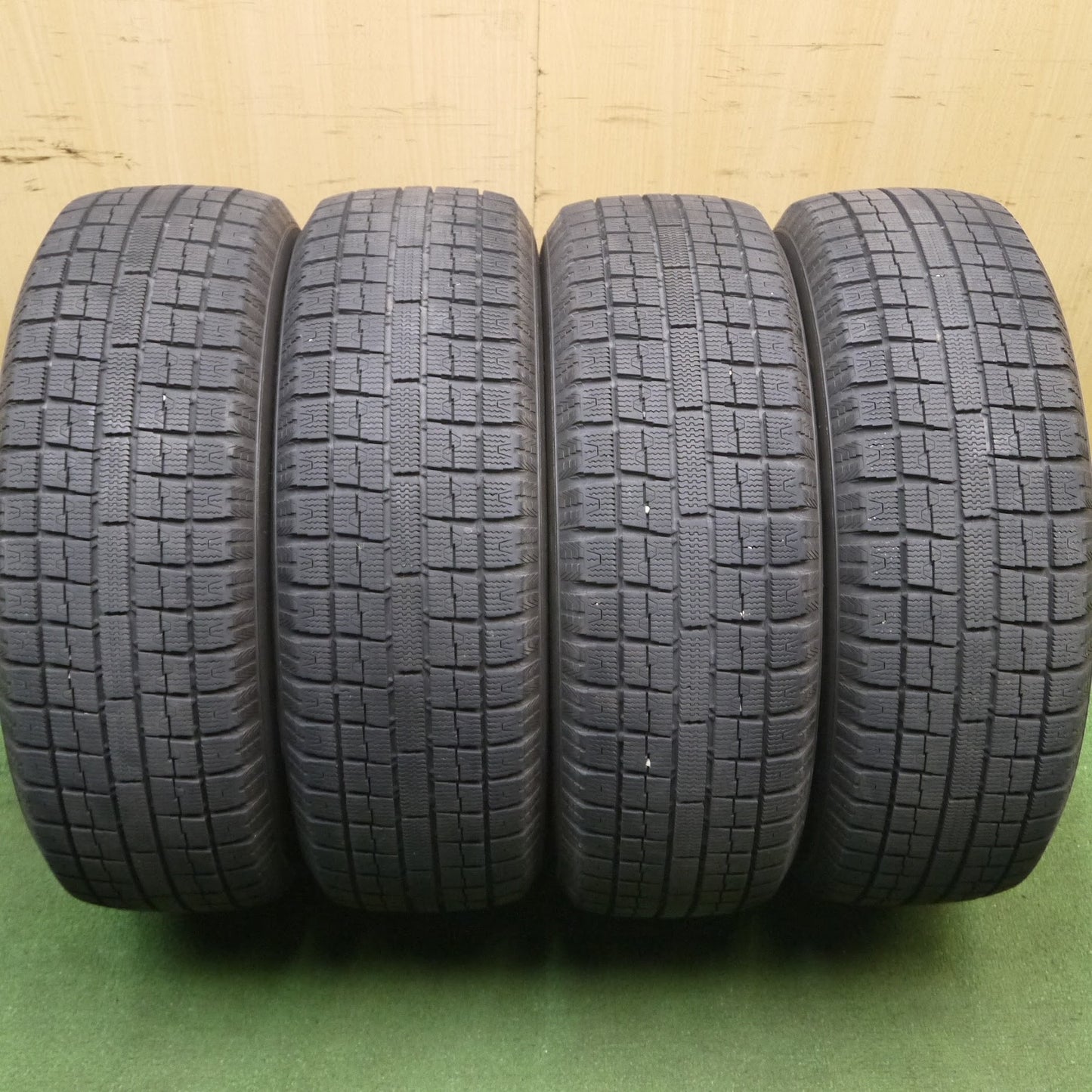 [送料無料]バリ溝！19年！綺麗！9.5分★プリウス 等 195/65R15 スタッドレス トーヨー ガリット G5 ravrion selzer ラブリオン 15インチ PCD100/5H★3071801KKス