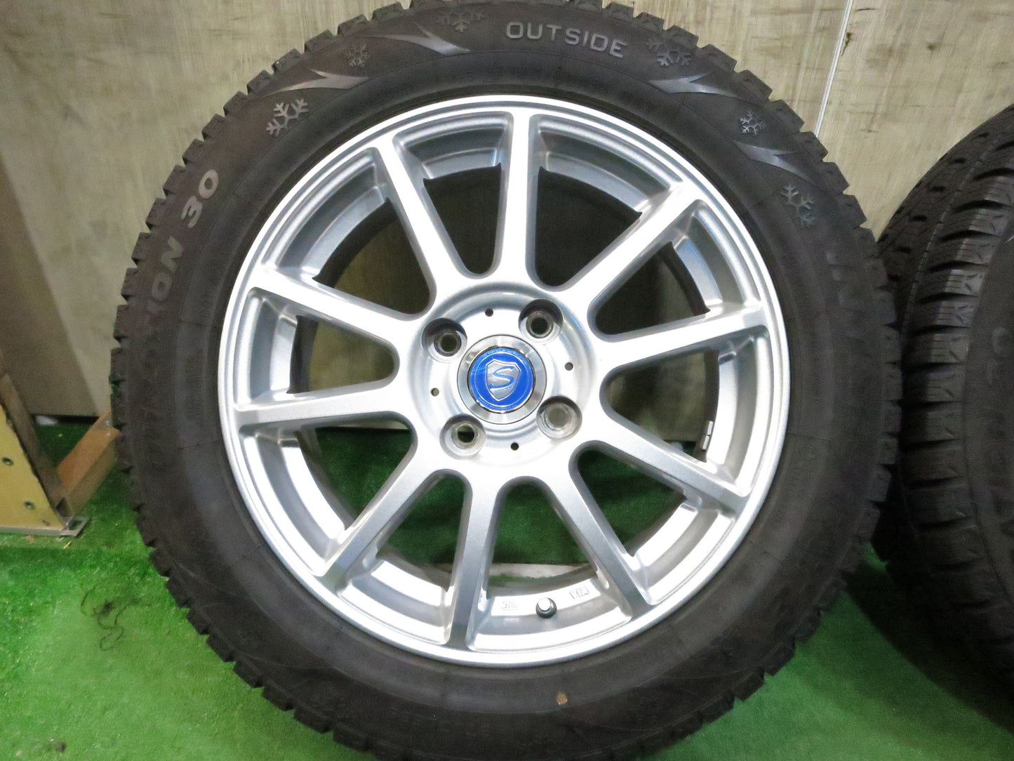 [送料無料]バリ溝！20年！キレイ！9.5分★スタッドレス 185/60R15 インターステート デュレーション30 STRANGER ストレンジャー 15インチ PCD100/4H★3020606Hス