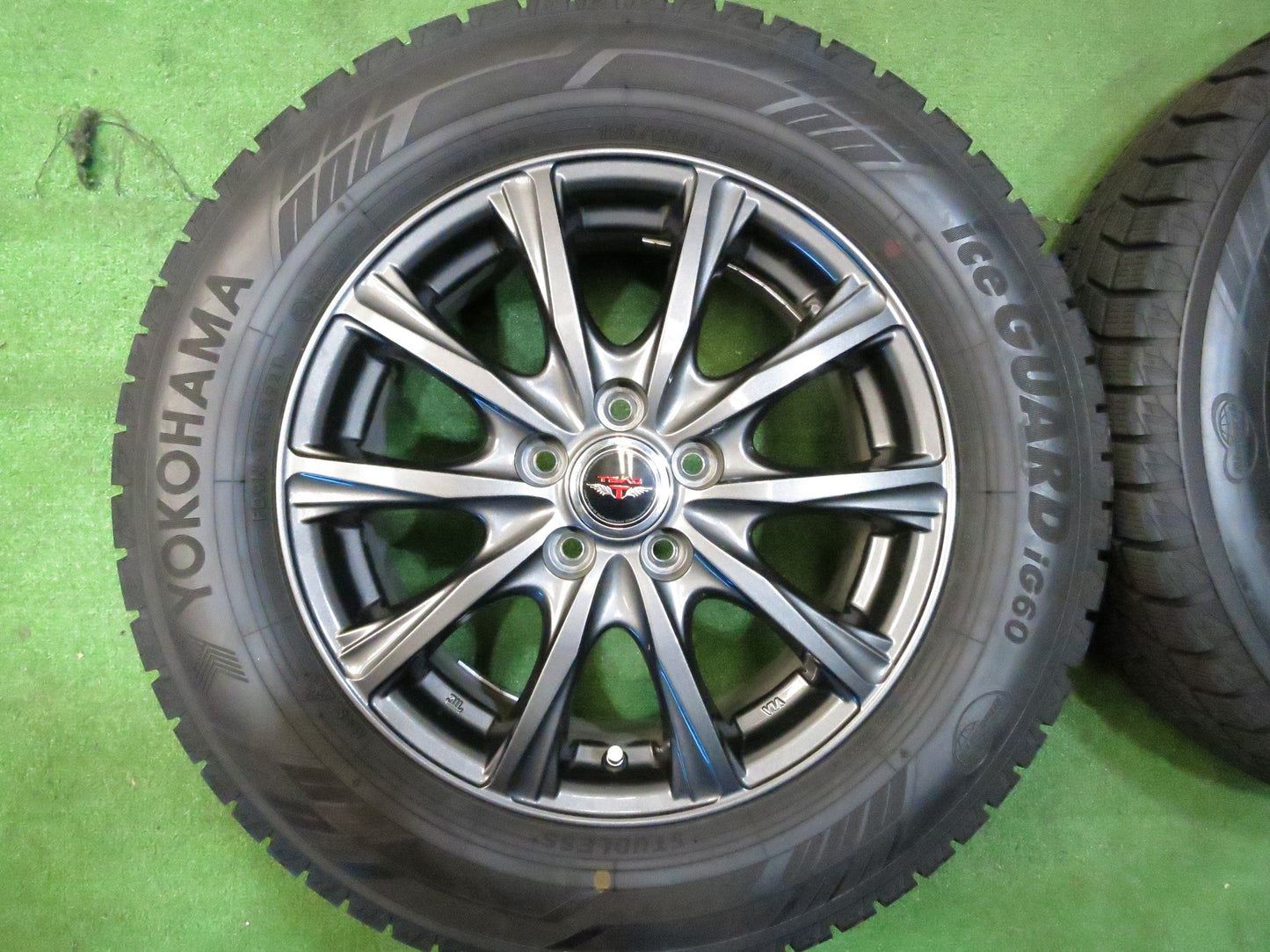 [送料無料]バリ溝！21年！キレイ！ほぼ10分★スタッドレス 195/65R15 ヨコハマ アイスガード iG60 TEAD weds テッド 15インチ PCD100/5H★3011103Hス