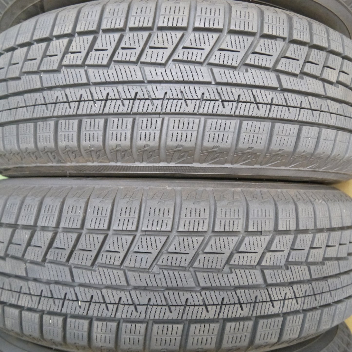 [送料無料]バリ溝！21年！キレイ！9.5分以上★スタッドレス 165/65R14 ヨコハマ アイスガード iG60 GRASS グラス 14インチ PCD100/4H★3062608Hス