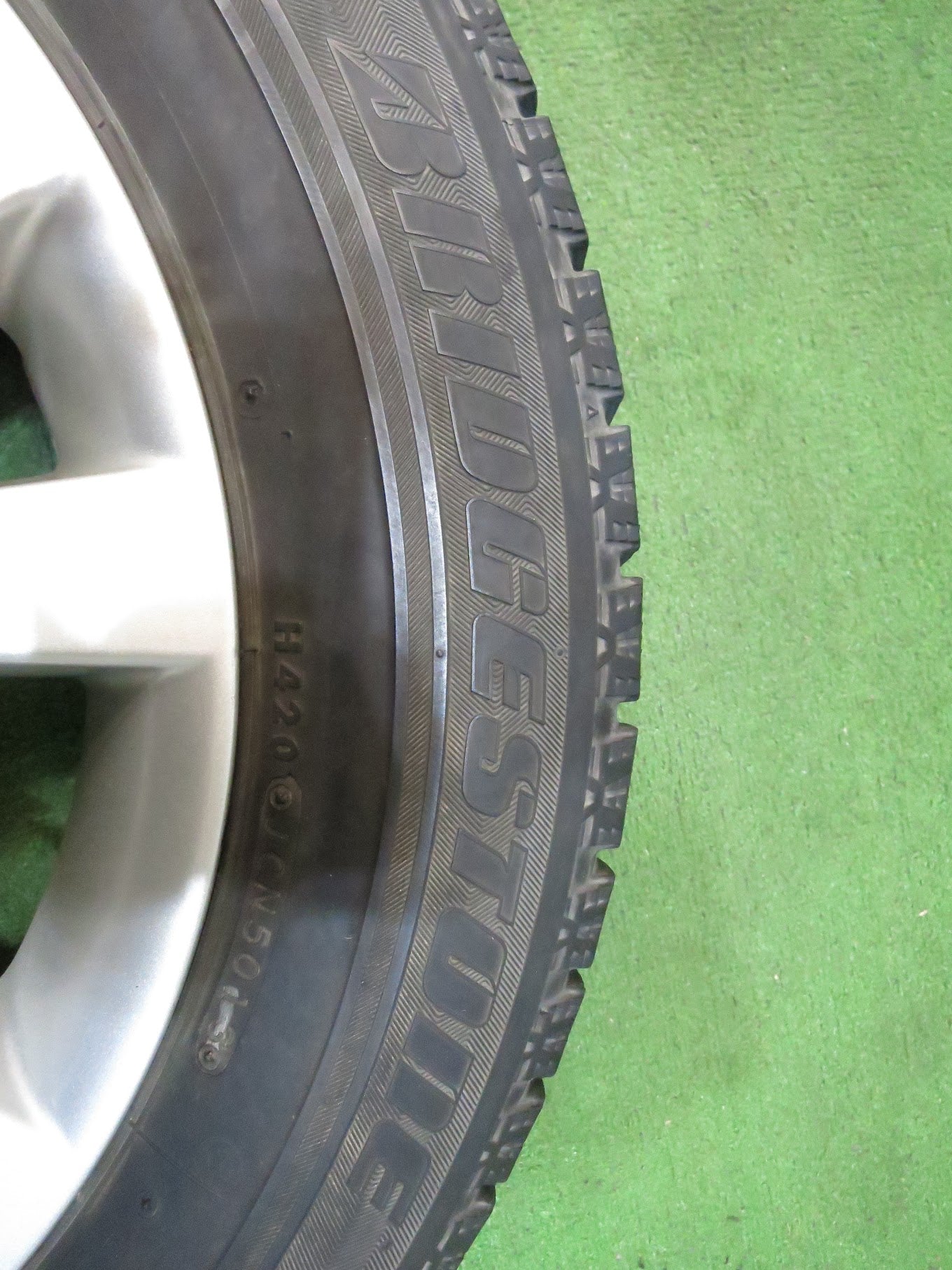 [送料無料]キレイ★マツダ アテンザ 純正 205/60R16 スタッドレス ブリヂストン ブリザック REVO GZ 16インチ PCD114.3/5H★2122803Hス