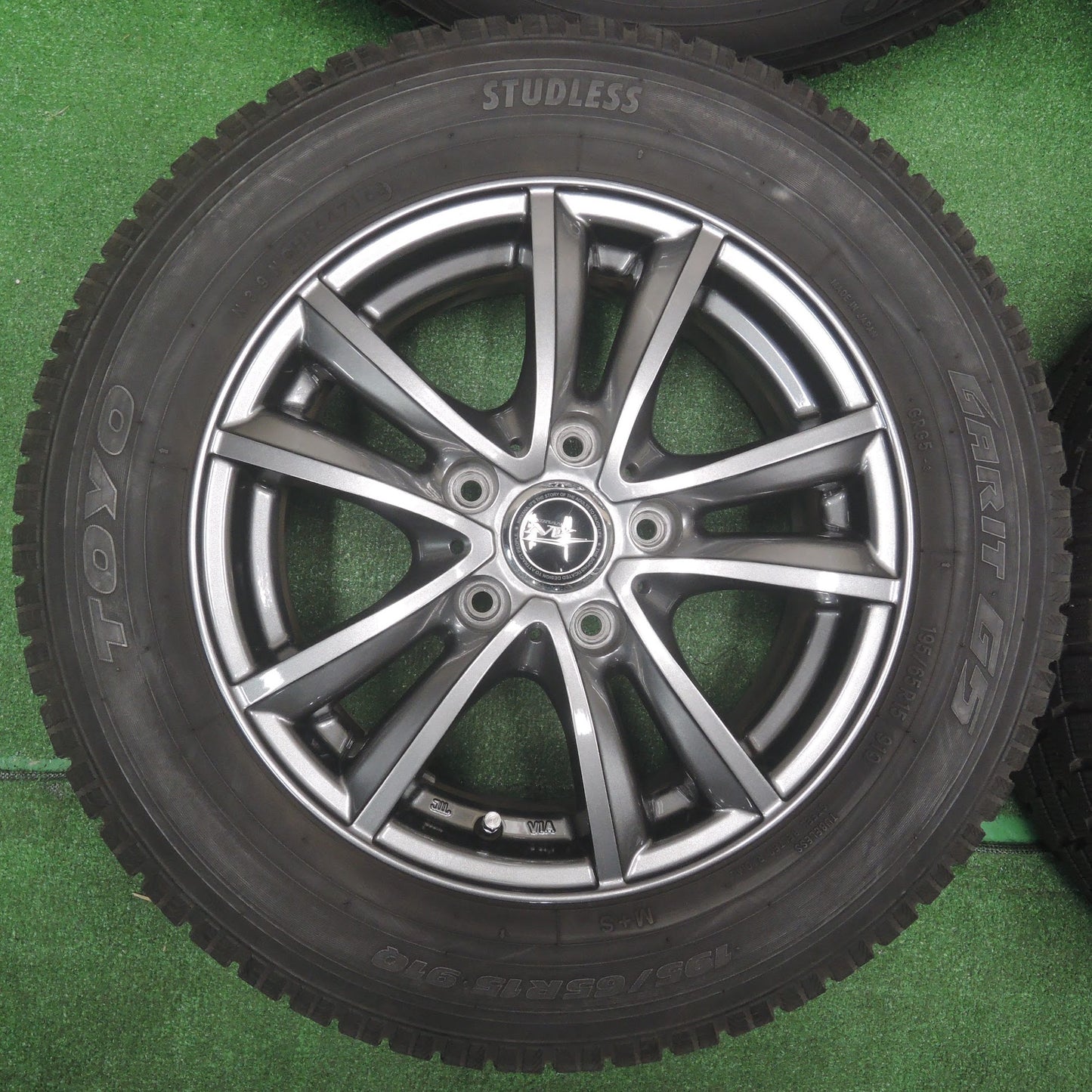 [送料無料]バリ溝！キレイ！9.5分★スタッドレス 195/65R15 トーヨー ガリット G5 オブザーブ ガリット GIZ NIRVANA NV ニルバーナ PCD114.3/5H★3101707SYス