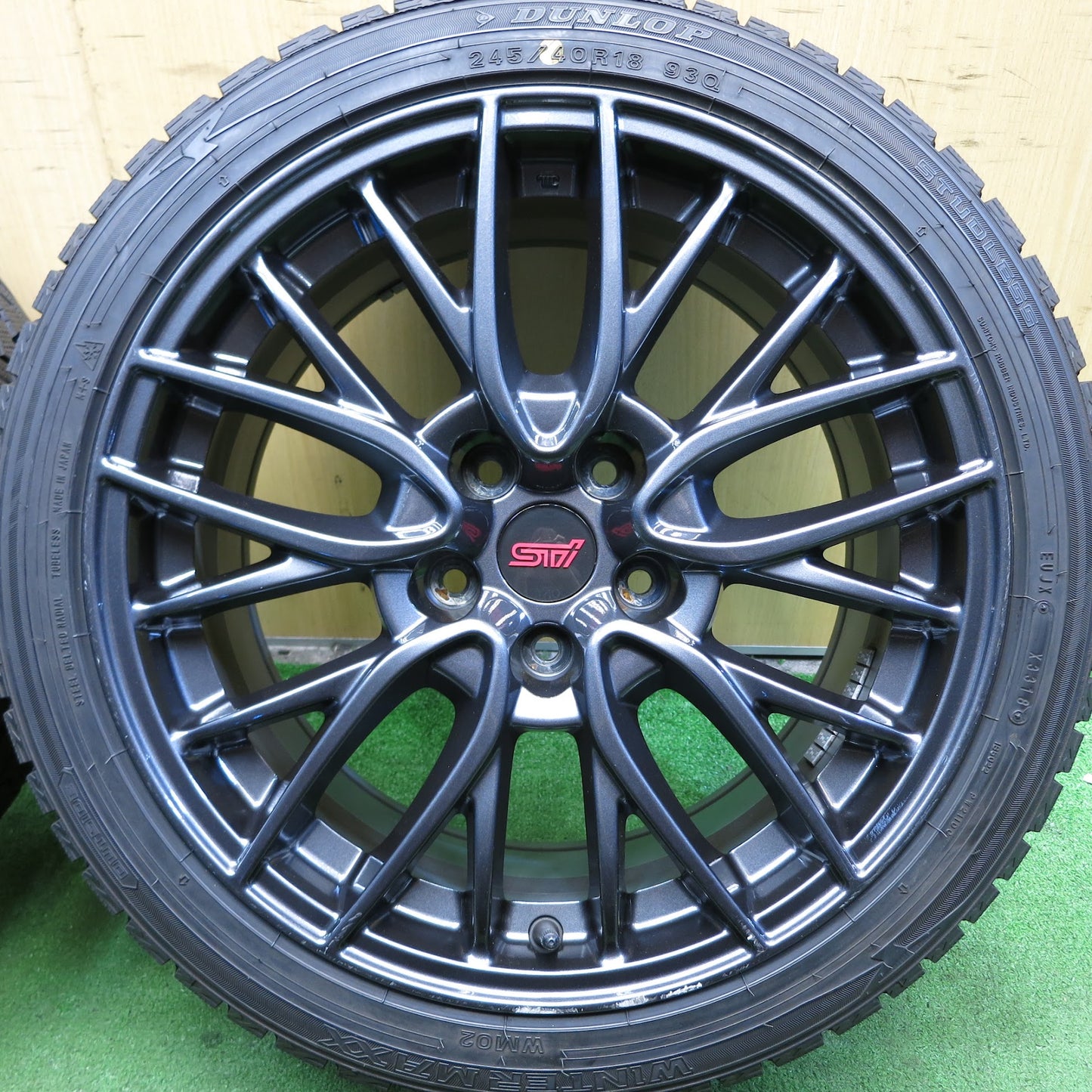 [送料無料]バリ溝！9.5分★スバル WRX STI 純正 245/40R18 スタッドレス ダンロップ ウインターマックス WM02 18インチ PCD114.3/5H★3060606Hス