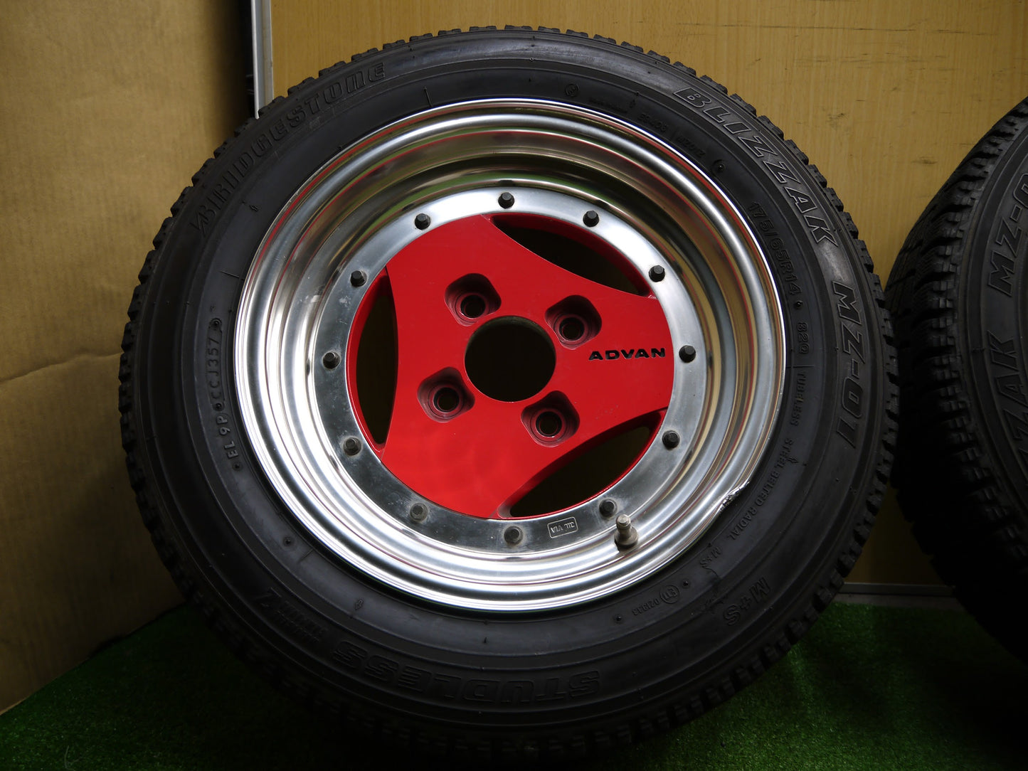 [送料無料]綺麗★ADVAN RACING A3A -14-1 175/65R14 スタッドレス YOKOHAMA アドバンレーシング ブリヂストン ブリザックMZ-01 PCD114.3/4H★2020123ヤス