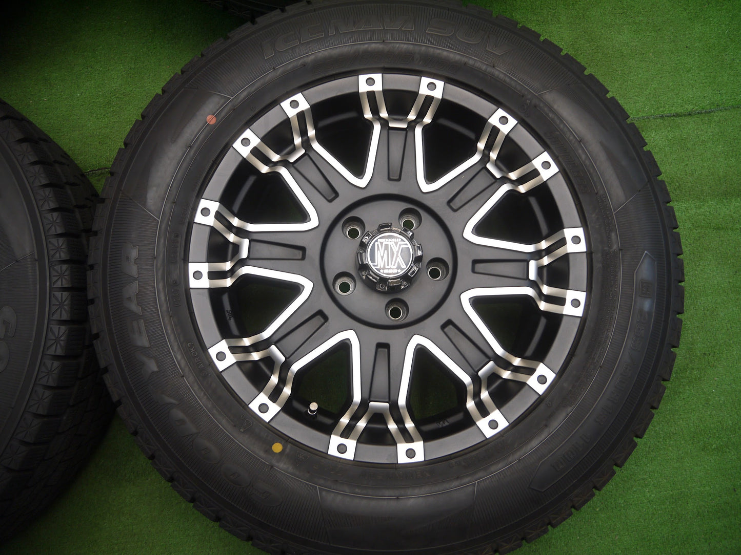 [送料無料]バリ溝！19年！キレイ！9.5分★ジープ 等 ROCK KELLY MX 632 265/60R18 スタッドレス グッドイヤー アイスナビ SUV ロクサーニ PCD127/5H★2113005クス