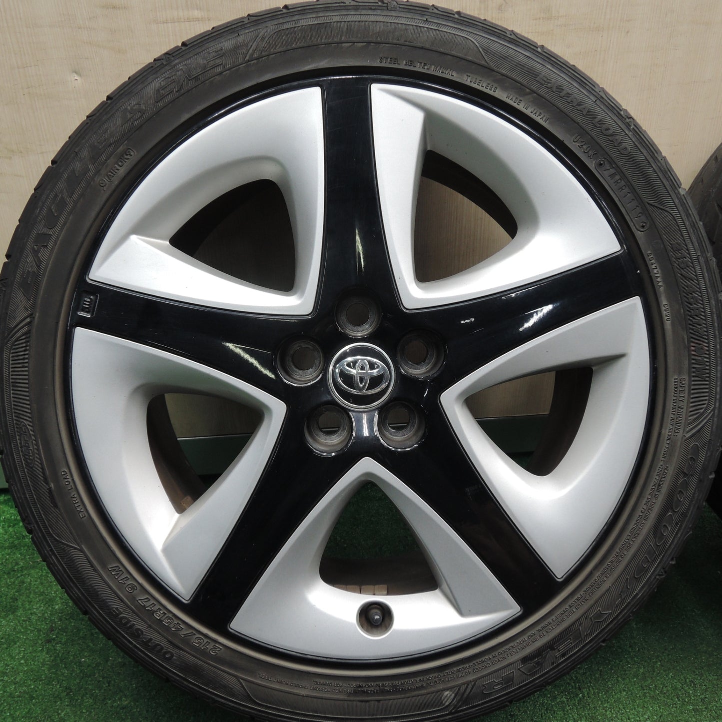 *送料無料* 4本価格★トヨタ 50系 プリウス ツーリング 純正 215/45R17 グッドイヤー イーグル LS EXE 17インチ PCD100/5H★4020302HAノ
