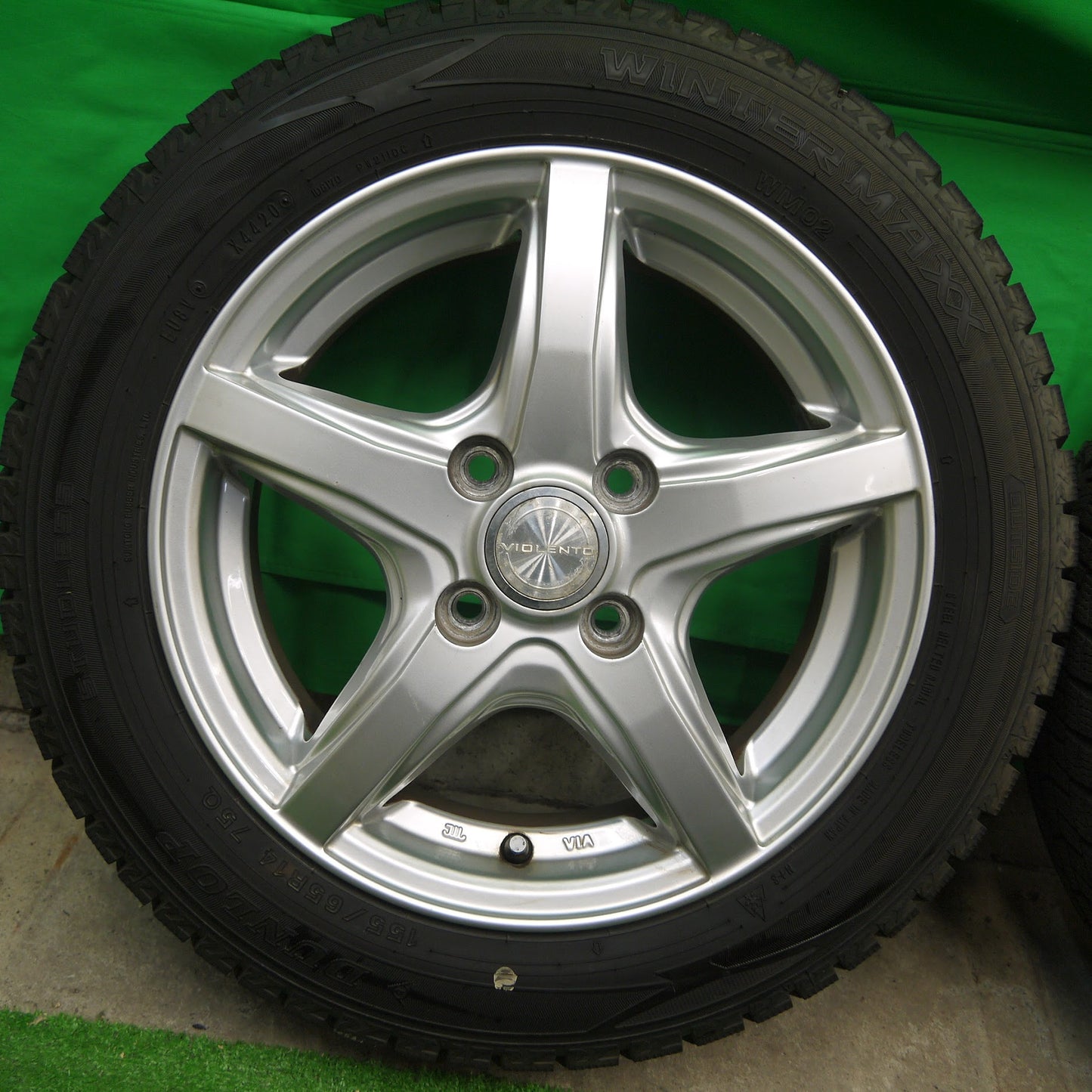 [送料無料]バリ溝！20年！キレイ！9.5分以上★スタッドレス 155/65R14 ダンロップ ウインターマックス WM02 VIOLENTO ヴィオレント PCD100/4H★3062304Iス