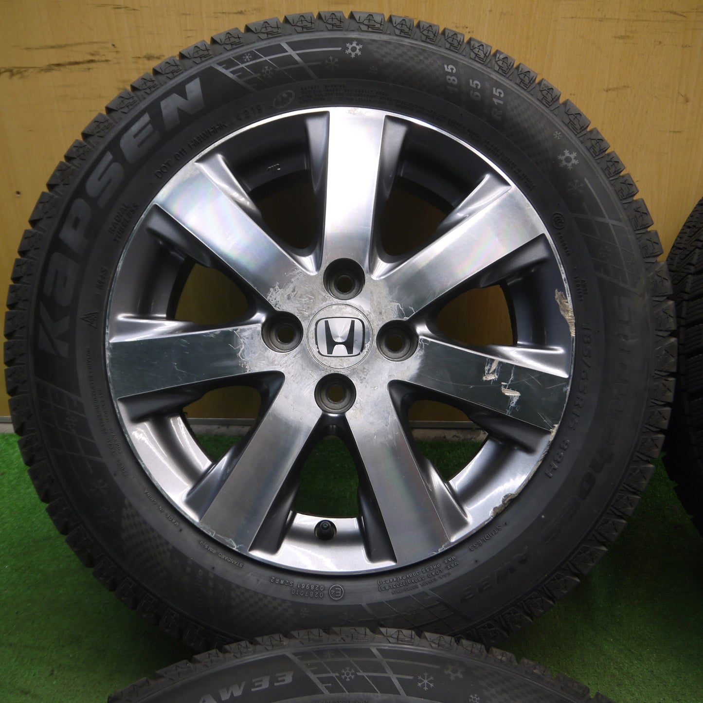[送料無料]バリ溝！19年！9.5分以上★ホンダ GB4 フリード 純正 185/65R15 スタッドレス カプセン Snowshoes AW33 15インチ PCD100/4H★3090903KAス