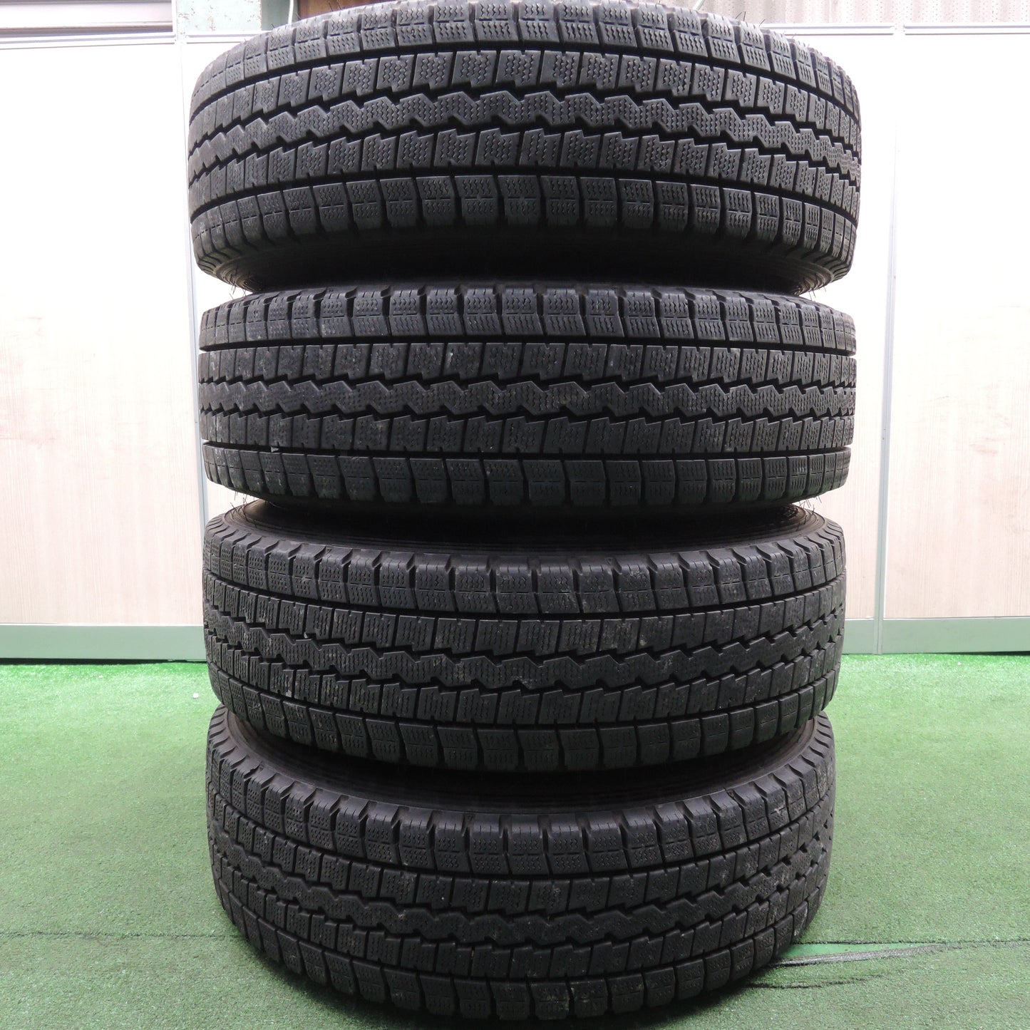 *送料無料*バリ溝！9.5分★スタッドレス 175/75R15 103/101L ダンロップ ウインターマックス LT03 社外 アルミ 15インチ PCD139.7/6H★3120220HAス