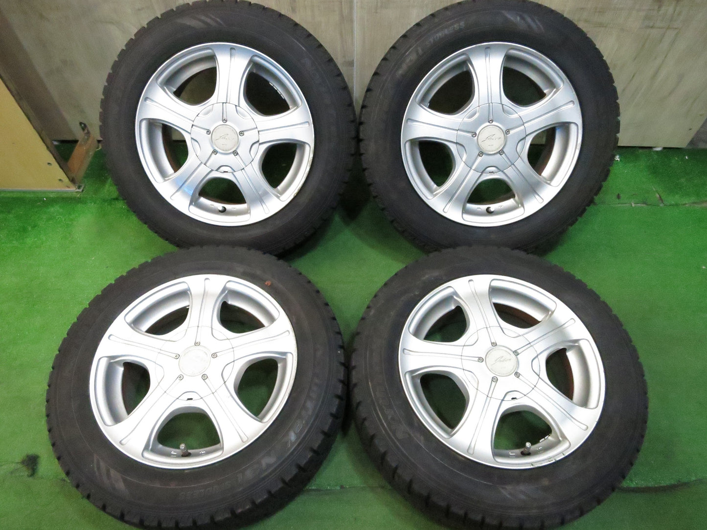 [送料無料]バリ溝！18年！ほぼ10分★スタッドレス 175/65R14 オートバックス ノーストレックN3i JOKER ジョーカー 14インチ PCD100 114.3/4H マルチ★2122604Hス