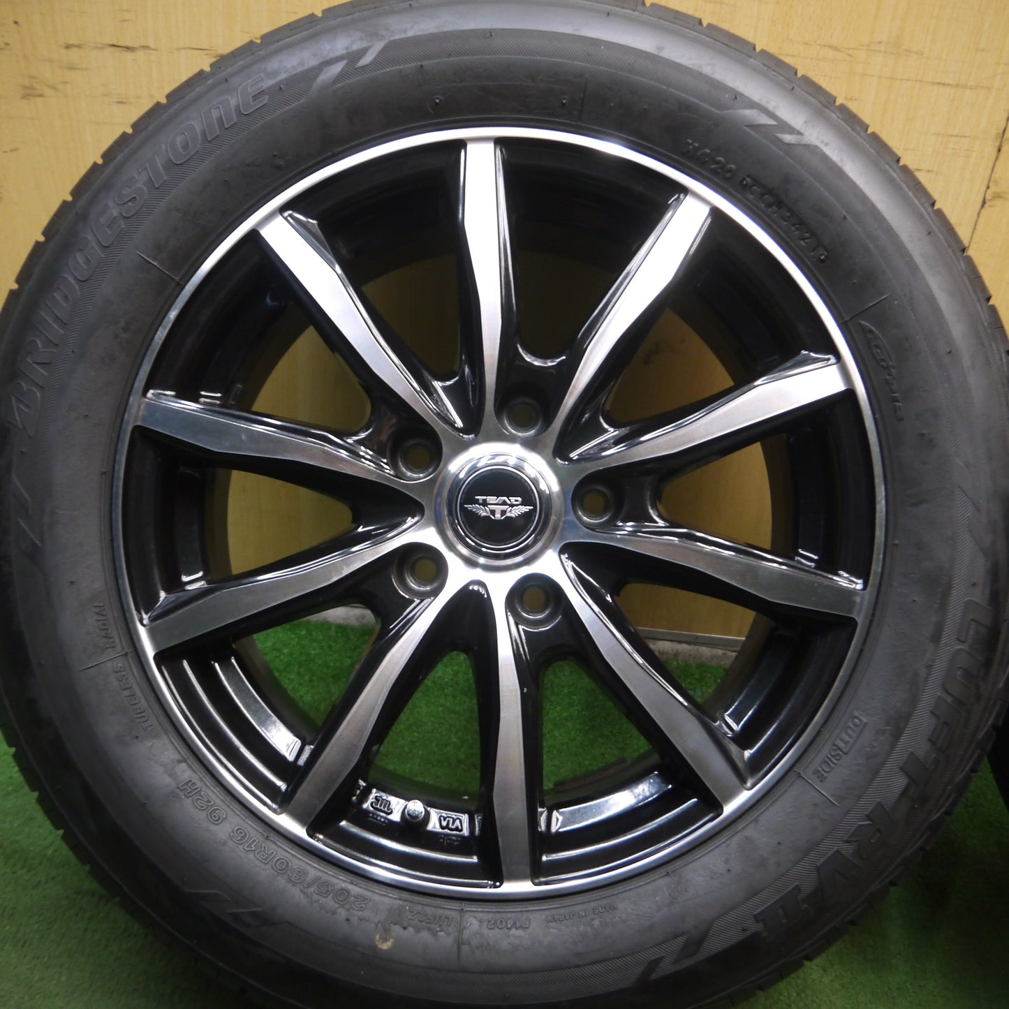 *送料無料*バリ溝！21年！キレイ！9.5分★205/60R16 ブリヂストン LUFT RVⅡ TEAD weds テッド 16インチ PCD114.3/5H★4012611Hノ