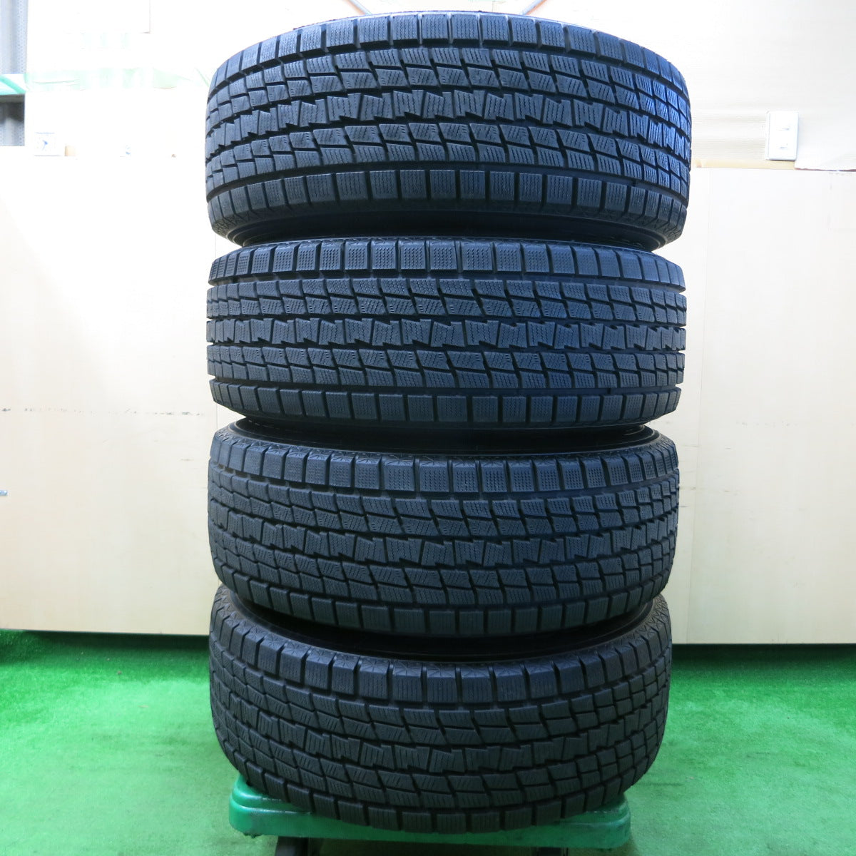*送料無料*バリ溝！キレイ！9.5分以上★ジープ等 ROCK KELLY 265/60R18 MX 632 スタッドレス グッドイヤー アイスナビ SUV ロクサーニ PCD127/5H★3122502イス