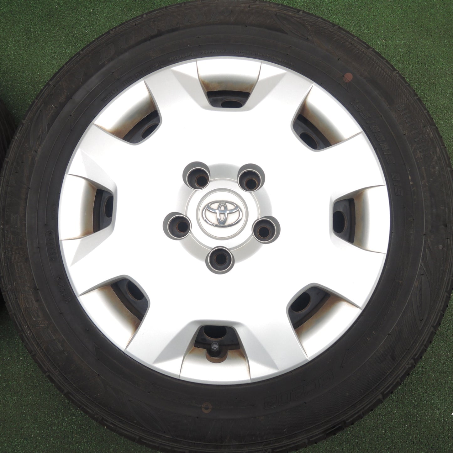 *送料無料* バリ溝！21年！9.5分★トヨタ 60系 ノア ヴォクシー 純正 スチール 195/65R15 ダンロップ EC202 15インチ PCD114.3/5H★4020406HAノ