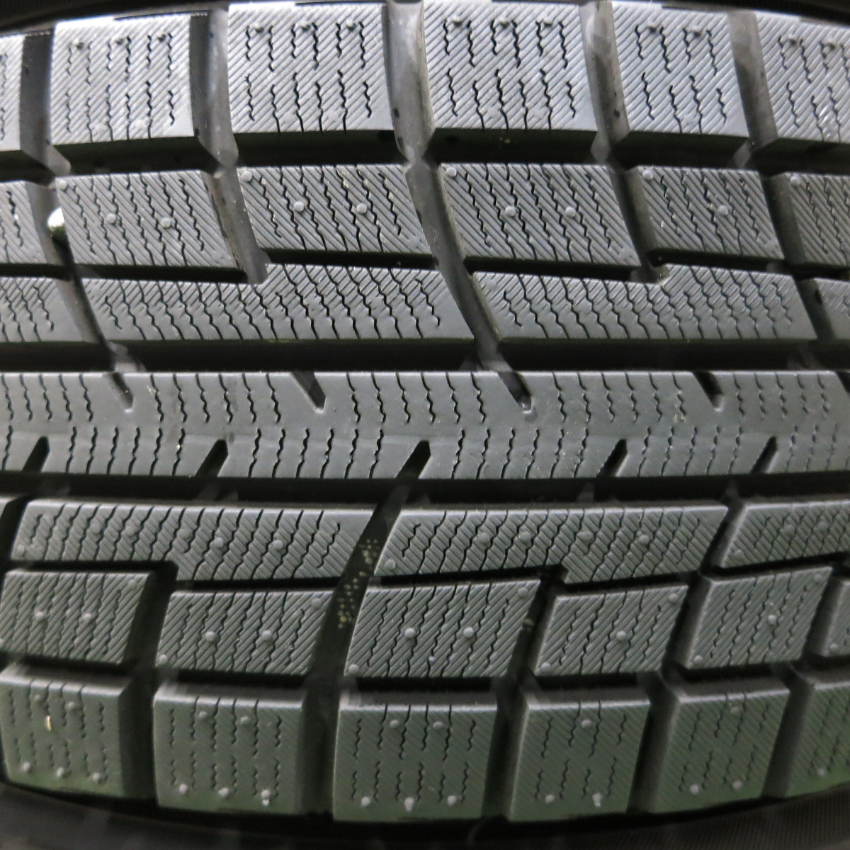 *送料無料*バリ溝！22年！キレイ！ほぼ10分★スタッドレス 175/65R15 ヨコハマ アイスガード iG52C NIRVANA NV ニルバーナ 15インチ PCD100/4H★3100910イス