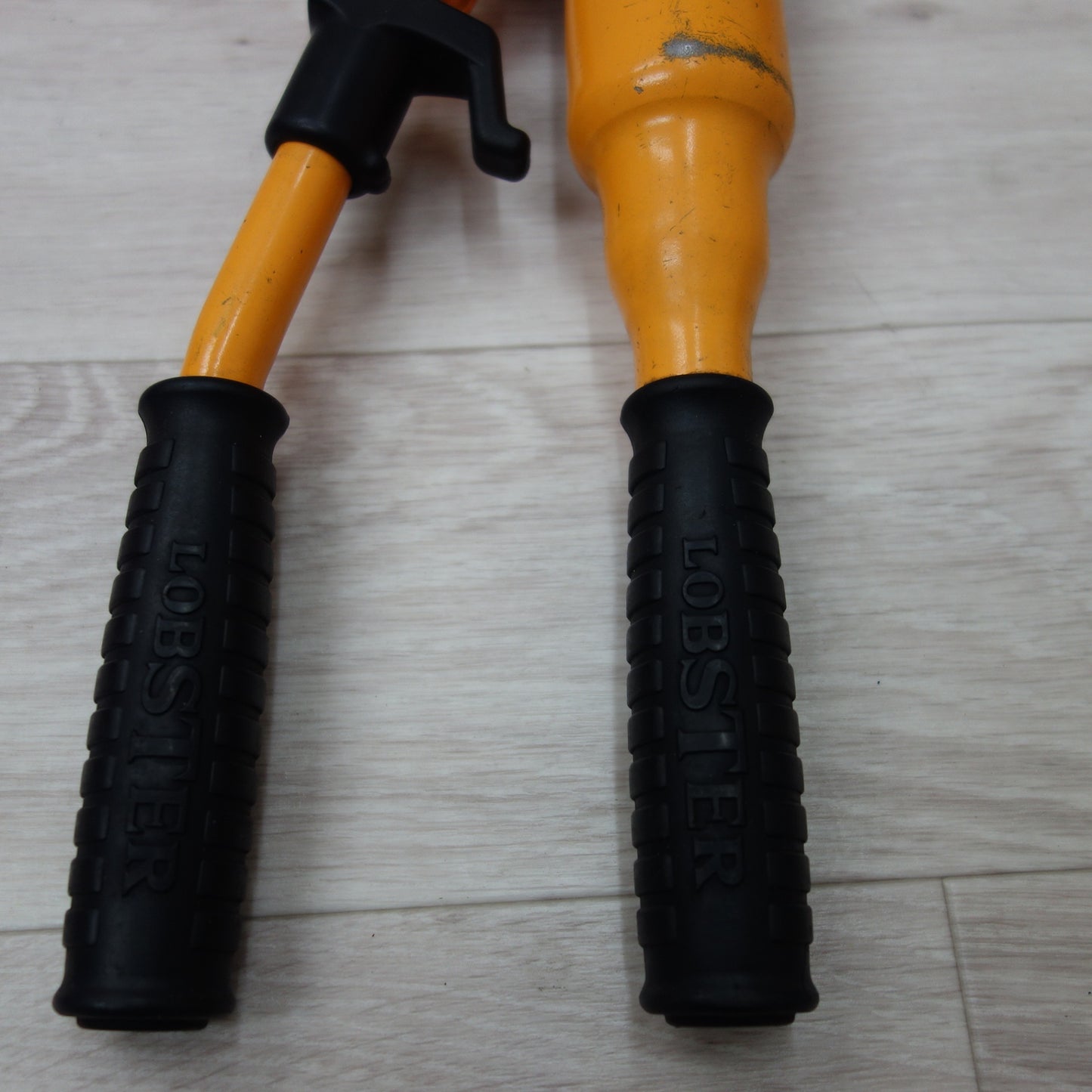 [送料無料] ☆ロブスター LOBSTER 手動油圧式 圧着工具 AKH-60N ケース付き DIY 工具 ハンドツール☆