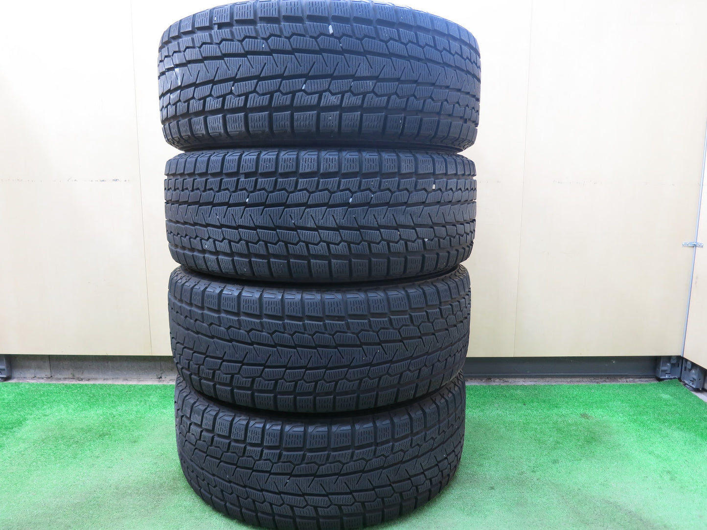 [送料無料]バリ溝！キレイ！9.5分★アウディ 等 SPORT TECHNIC 235/55R18 スタッドレス ヨコハマ アイスガード G075 スポーツテクニック PCD112/5H★3031106ヒス