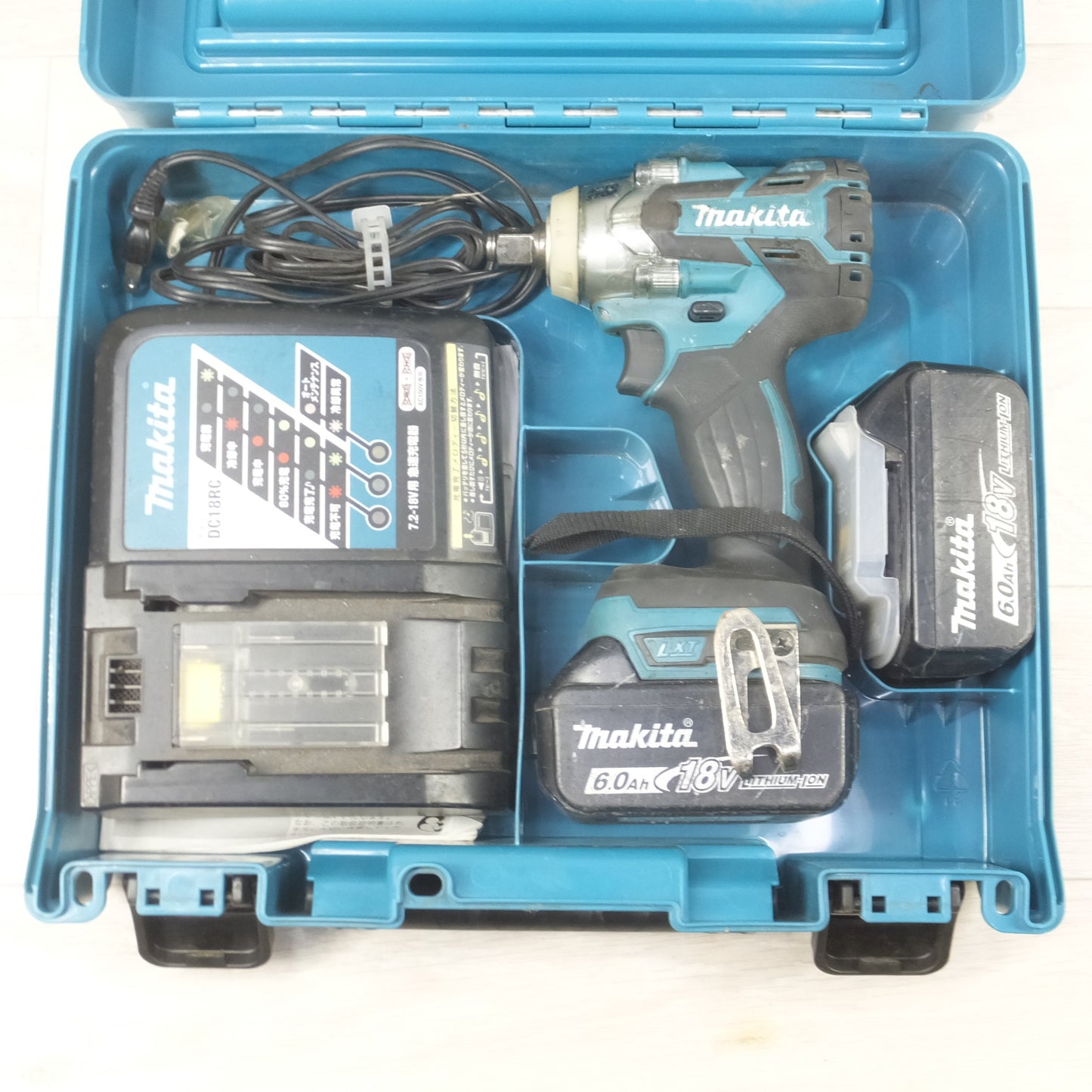 [送料無料] ◆makita マキタ 充電式インパクトレンチ TW285DRGX 18V バッテリー2個 充電器付き 電動工具◆