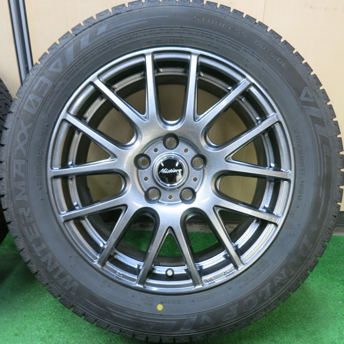 [送料無料]バリ溝！21年！キレイ！9.5分★スタッドレス 215/60R17 ダンロップ ウインターマックス 03 Mistiere ミスティーレ 17インチ PCD114.3/5H★3061910ヒス