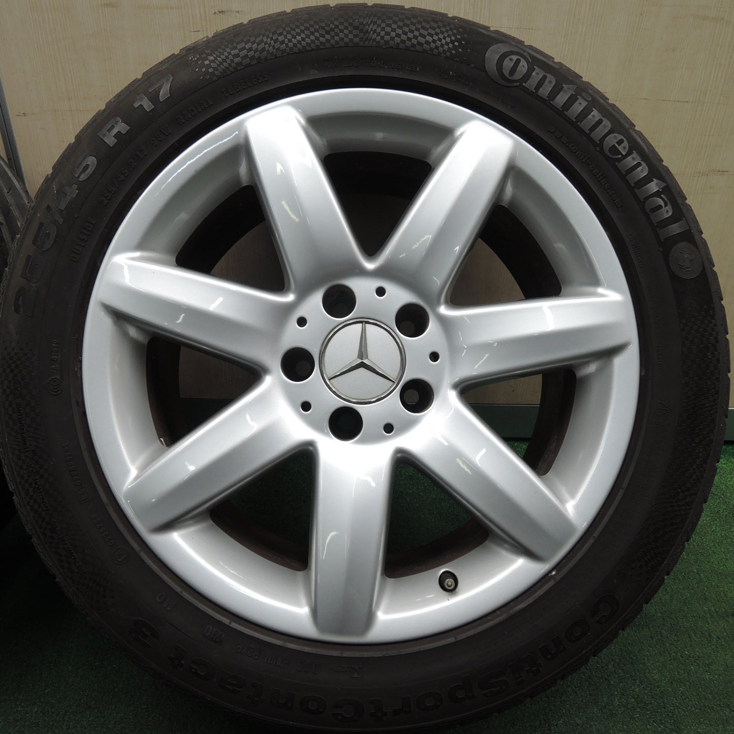 *送料無料* キレイ★ベンツ SLクラス R230 純正 255/45R17 コンチネンタル コンチスポーツ コンタクト3 17インチ PCD112/5H★4021704HAノ