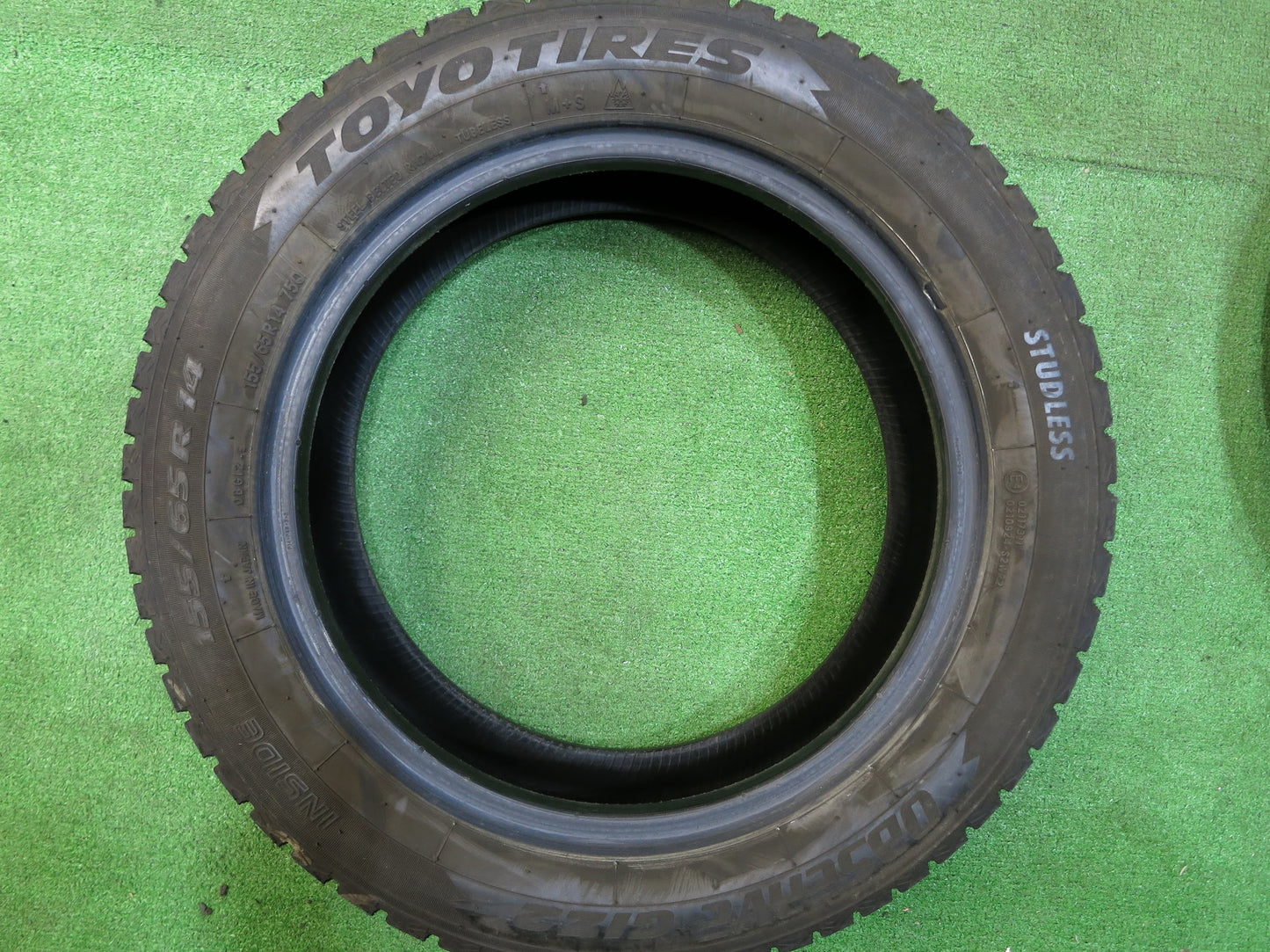 [送料無料]バリ溝！21年！ほぼ10分★スタッドレス 155/65R14 トーヨー オブザーブ GIZ2 タイヤ 14インチ スペーシア ワゴンR アルト ムーブ 等★2103103Hスタ