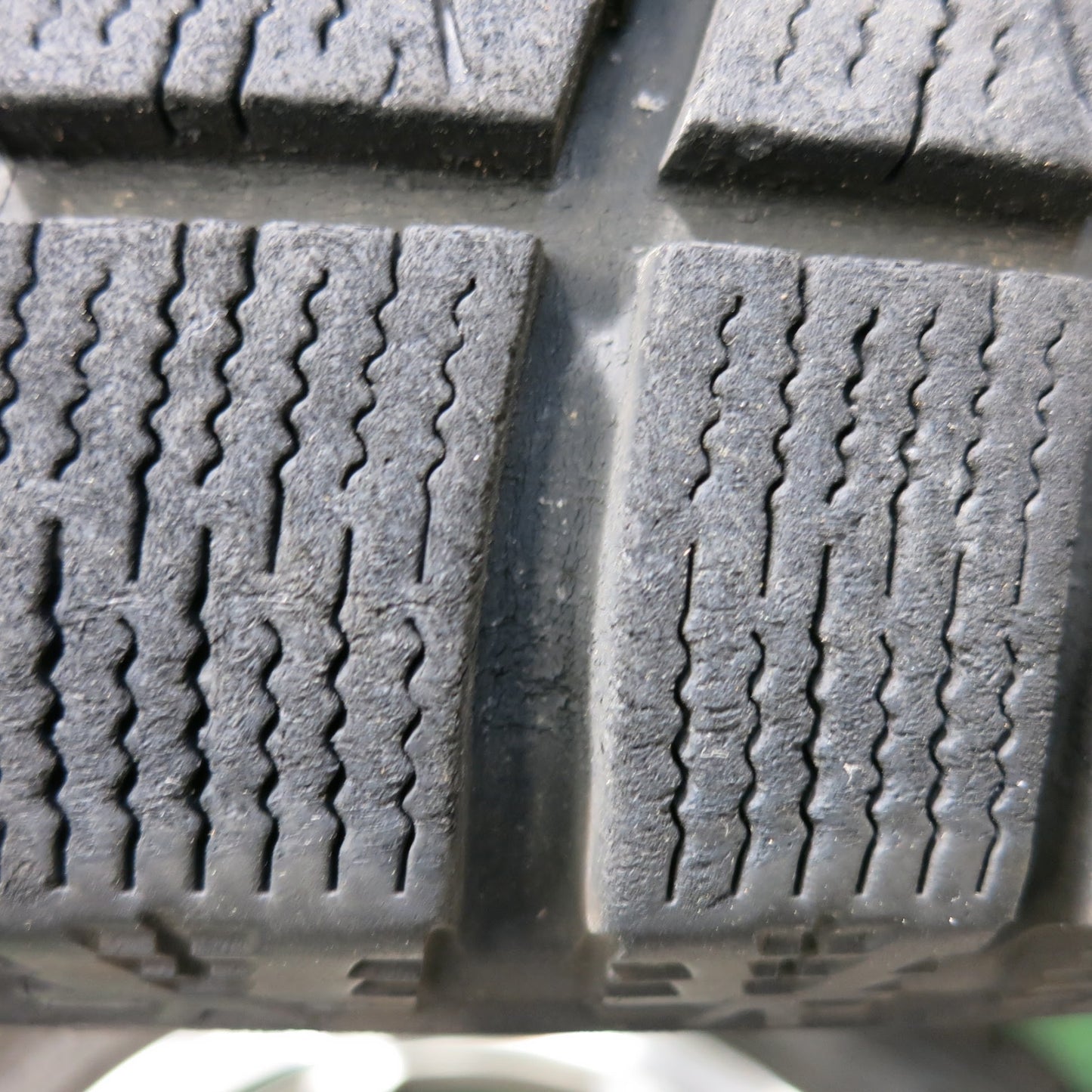 [送料無料]バリ溝！キレイ！8.5分★RAYS SEBRING ITC-ecort 215/45R17 スタッドレス ブリヂストン ブリザック REVO GZ レイズ 17インチ PCD100/5H★3050201ヒス