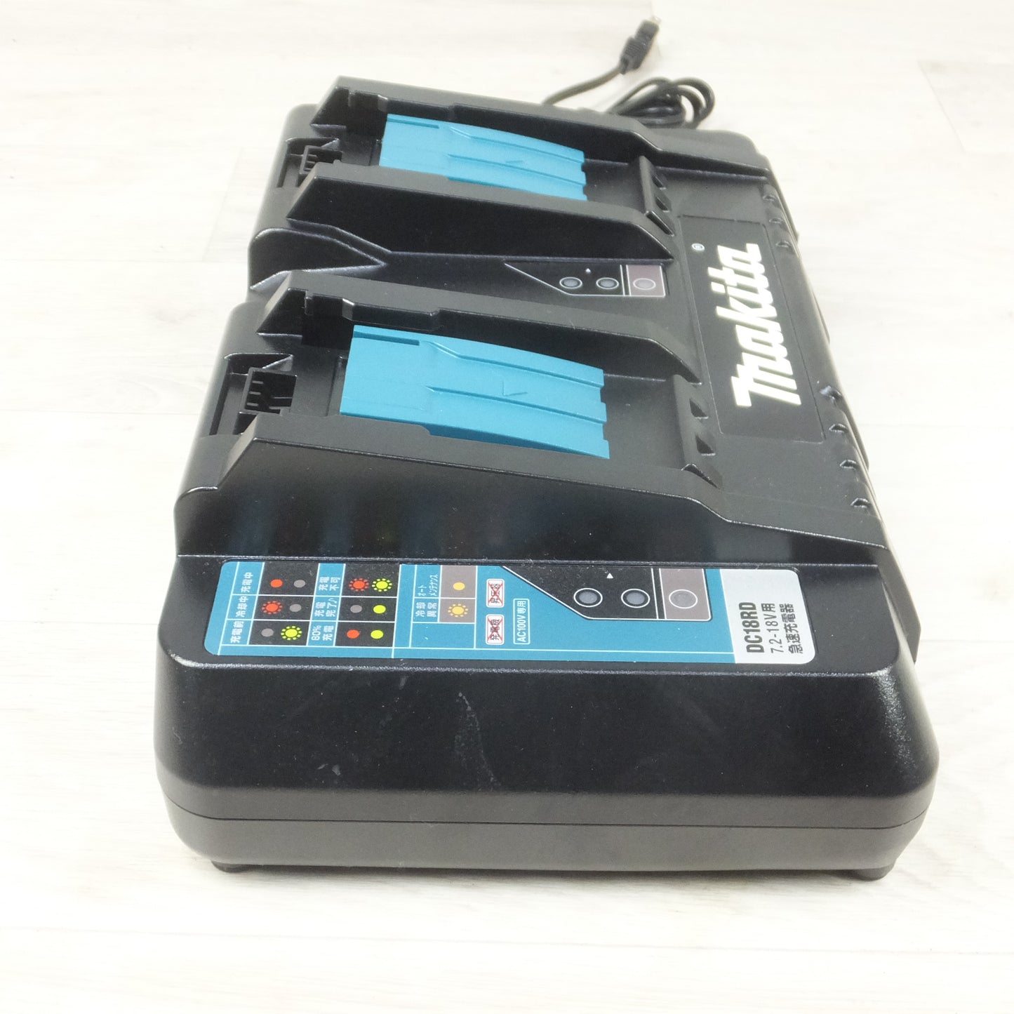 [送料無料] 美品◆makita マキタ 2口急速充電器 DC18RD AC100V専用 50/60Hz◆
