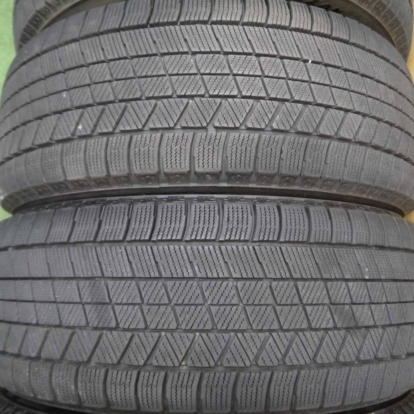 [送料無料]バリ溝！21年！キレイ！9分★スタッドレス 225/50R17 ブリヂストン ブリザック VRX3 ravrion selzer ラブリオン 17インチ PCD114.3/5H★3102506Hス