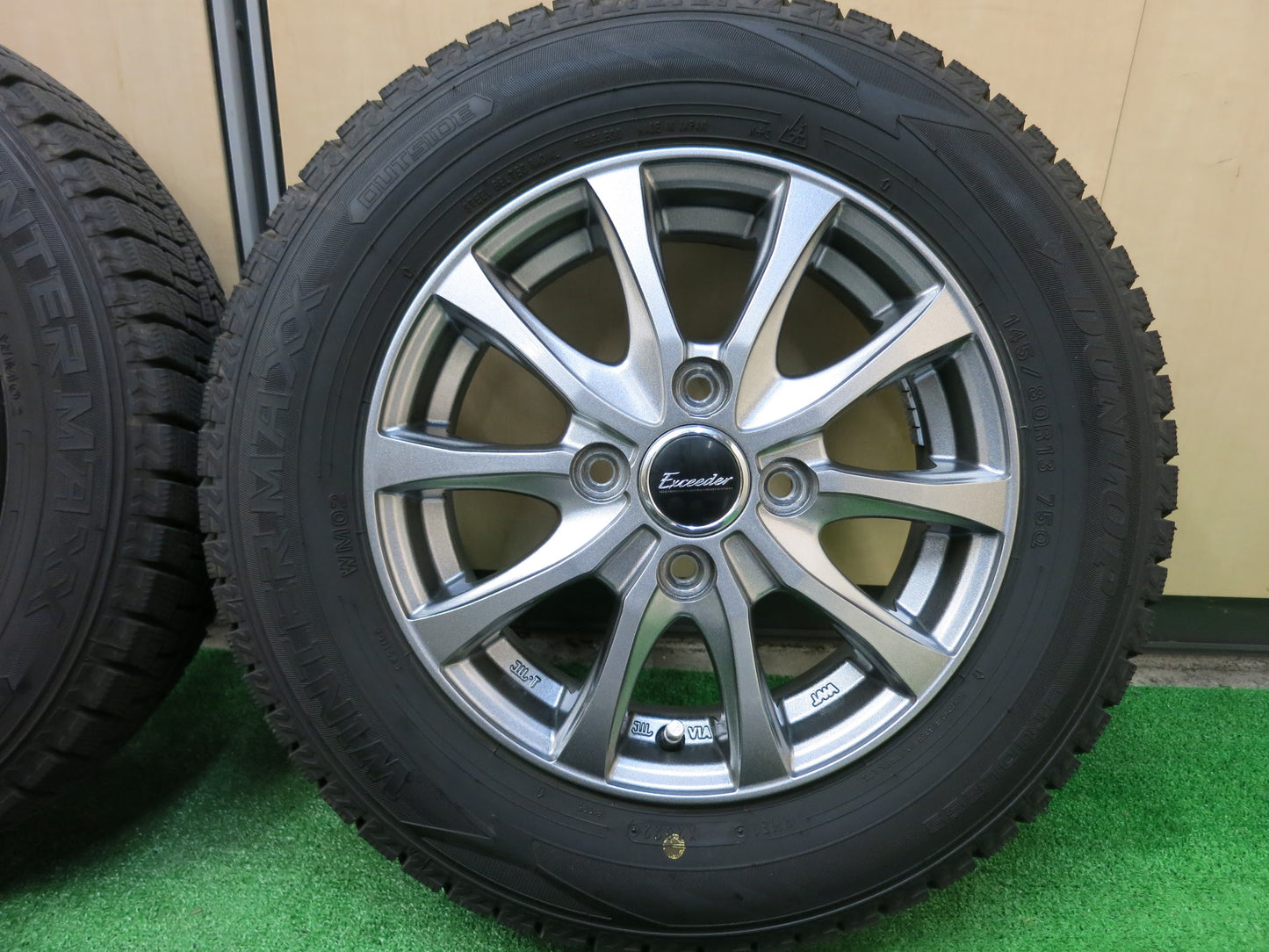 [送料無料]バリ溝！22年！綺麗！ほぼ10分★スタッドレス 145/80R13 ダンロップ ウインターマックス WM02 Exceeder エクシーダー 13インチ PCD100/4H★3031003ヒス
