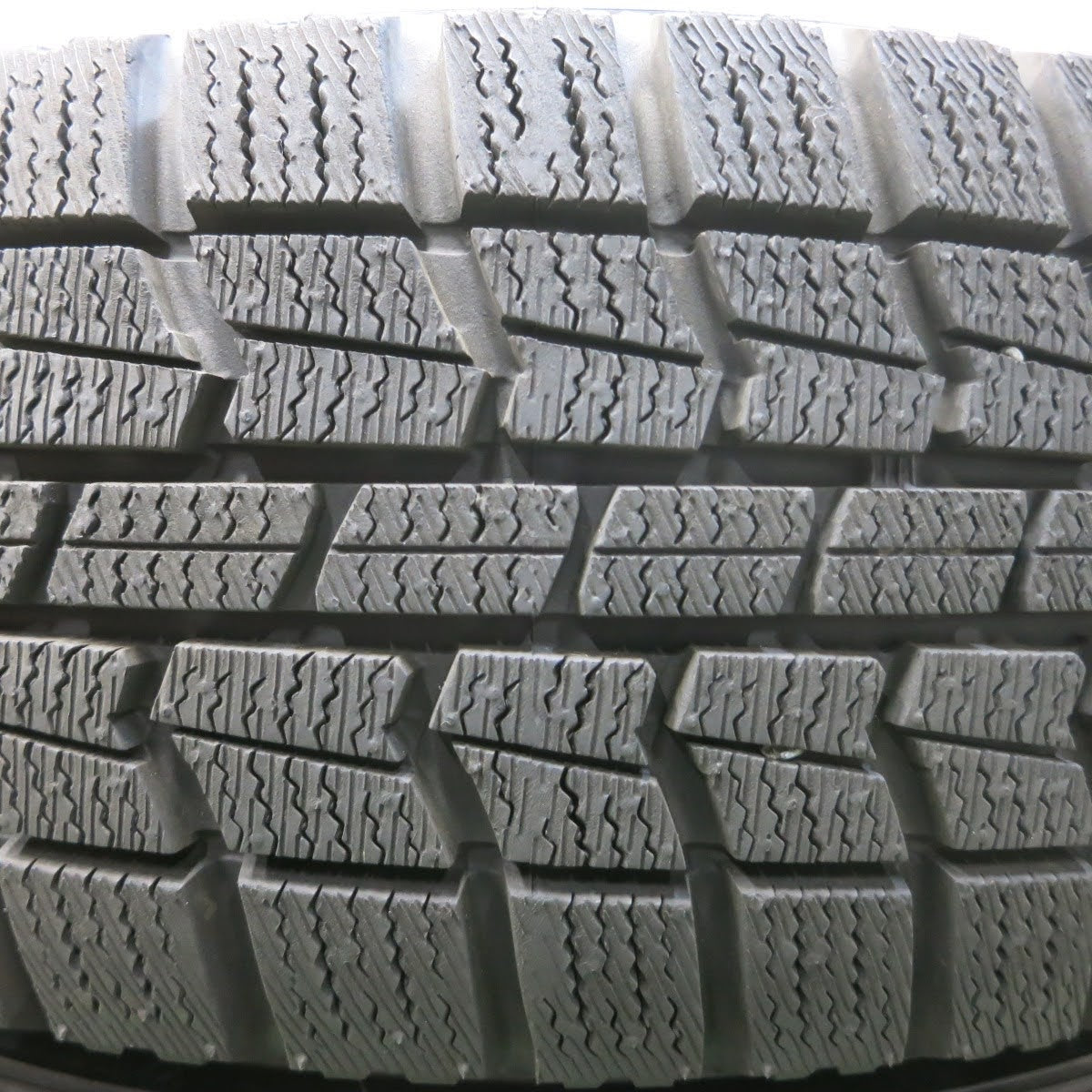 [送料無料]超バリ溝！19年！ほぼ10分★スタッドレス 175/65R14 オートバックス ノーストレック N3i スチール 14インチ PCD100 114.3/4H マルチ★3082805イス