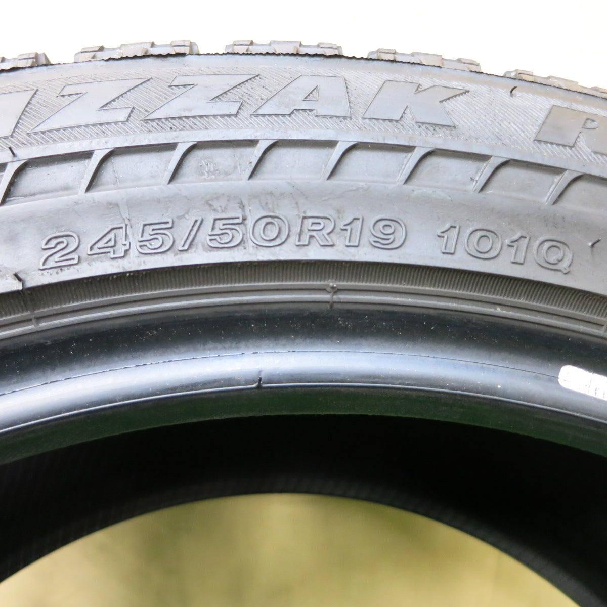 *送料無料*バリ溝！21年！9分★スタッドレス 245/50R19 ブリヂストン ブリザック RFT タイヤ 19インチ レクサス LS BMW X3 等★3112004イスタ