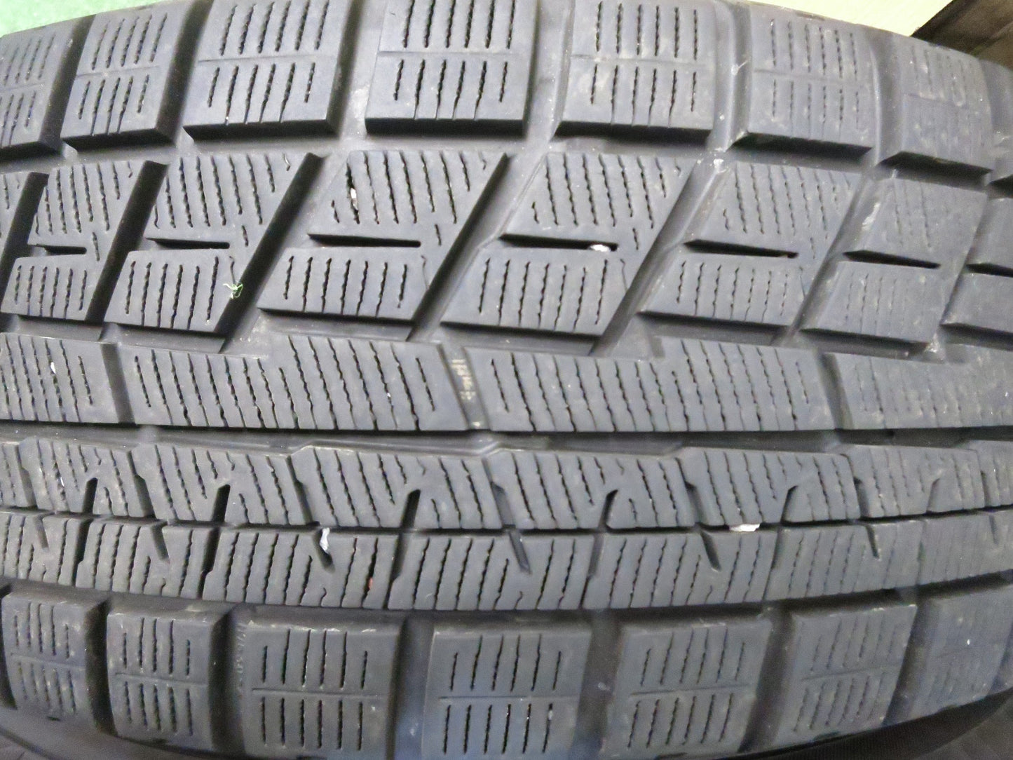 [送料無料]バリ溝！21年！キレイ！9.5分★スタッドレス 215/60R16 ヨコハマ アイスガード iG60 WAREN HOT STUFF ヴァーレン 16インチ PCD114.3/5H★3021511Hス