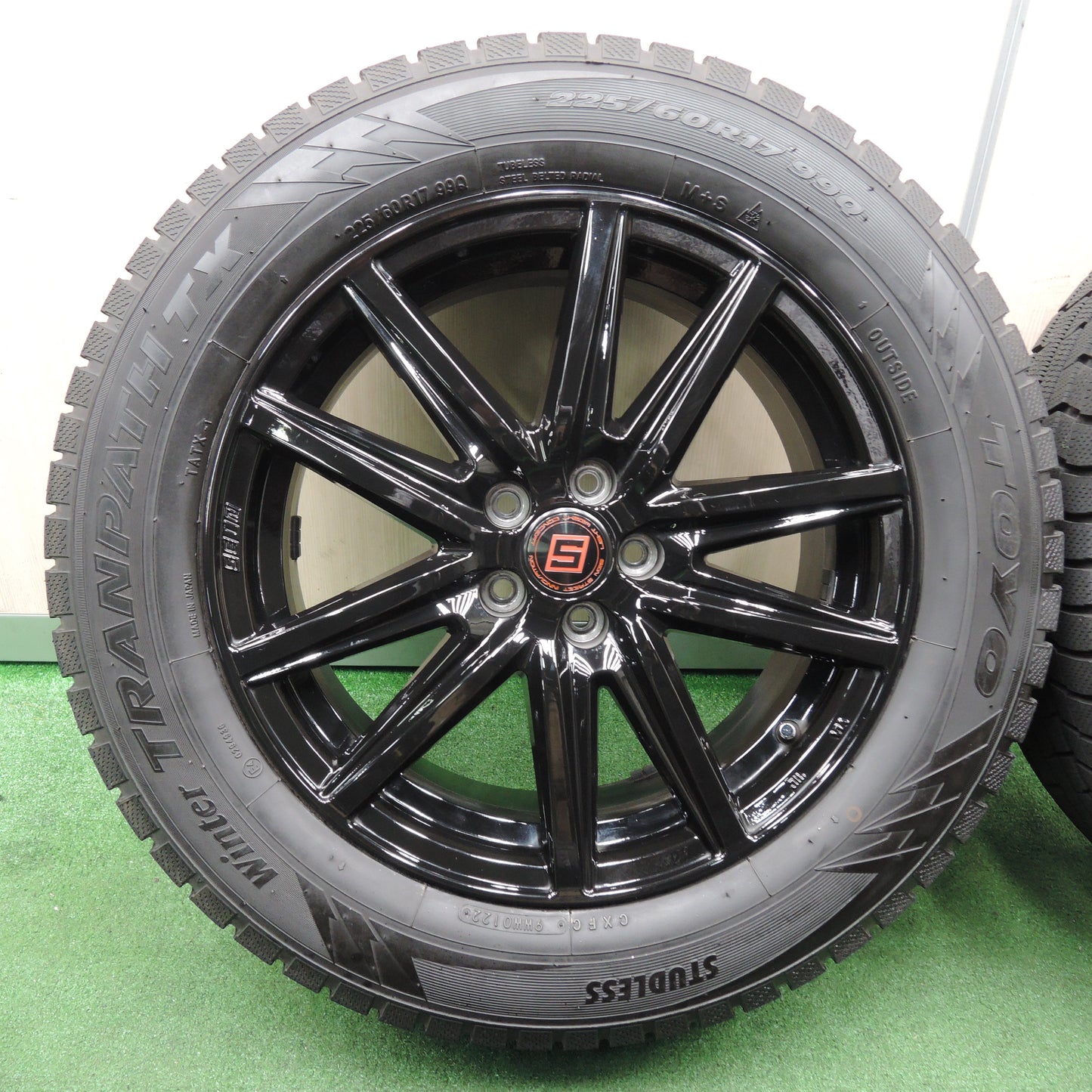 *送料無料*超バリ溝！22年！キレイ！9.5分以上★スタッドレス 225/60R17 トーヨー ウインター トランパス TX SEIN ザイン 17インチ PCD100/5H★3121605TNス