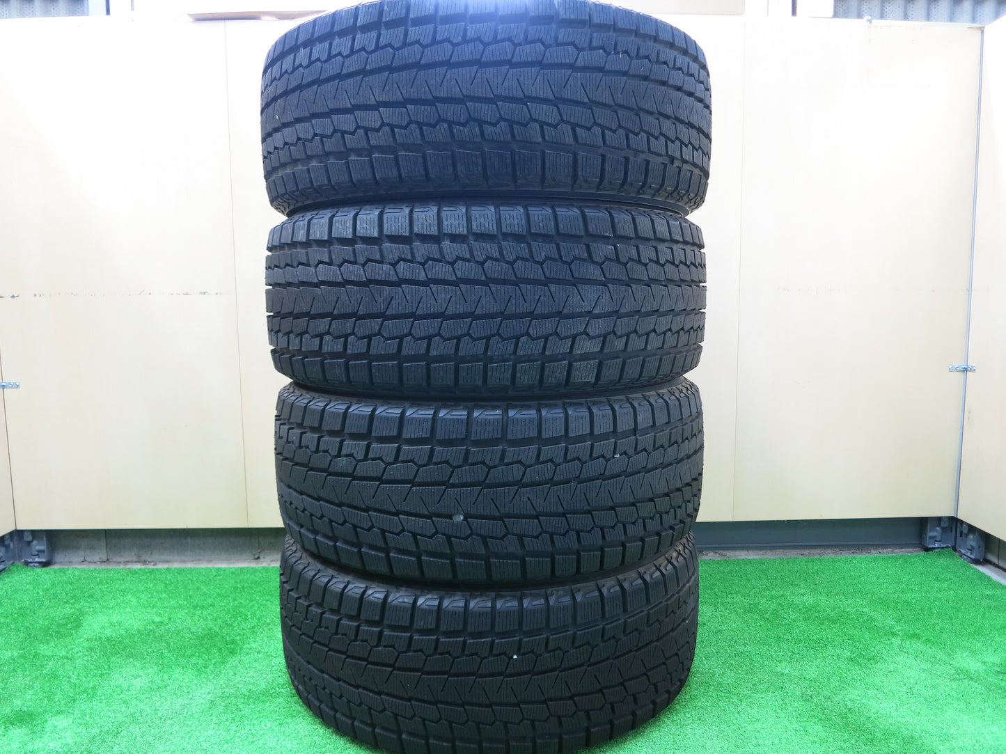 [送料無料]ほぼ未使用！18年★スタッドレス 255/50R20 ヨコハマ アイスガード G075 タイヤ 20インチ ムラーノ エクスプローラー レンジローバー 等★2100405ヒスタ