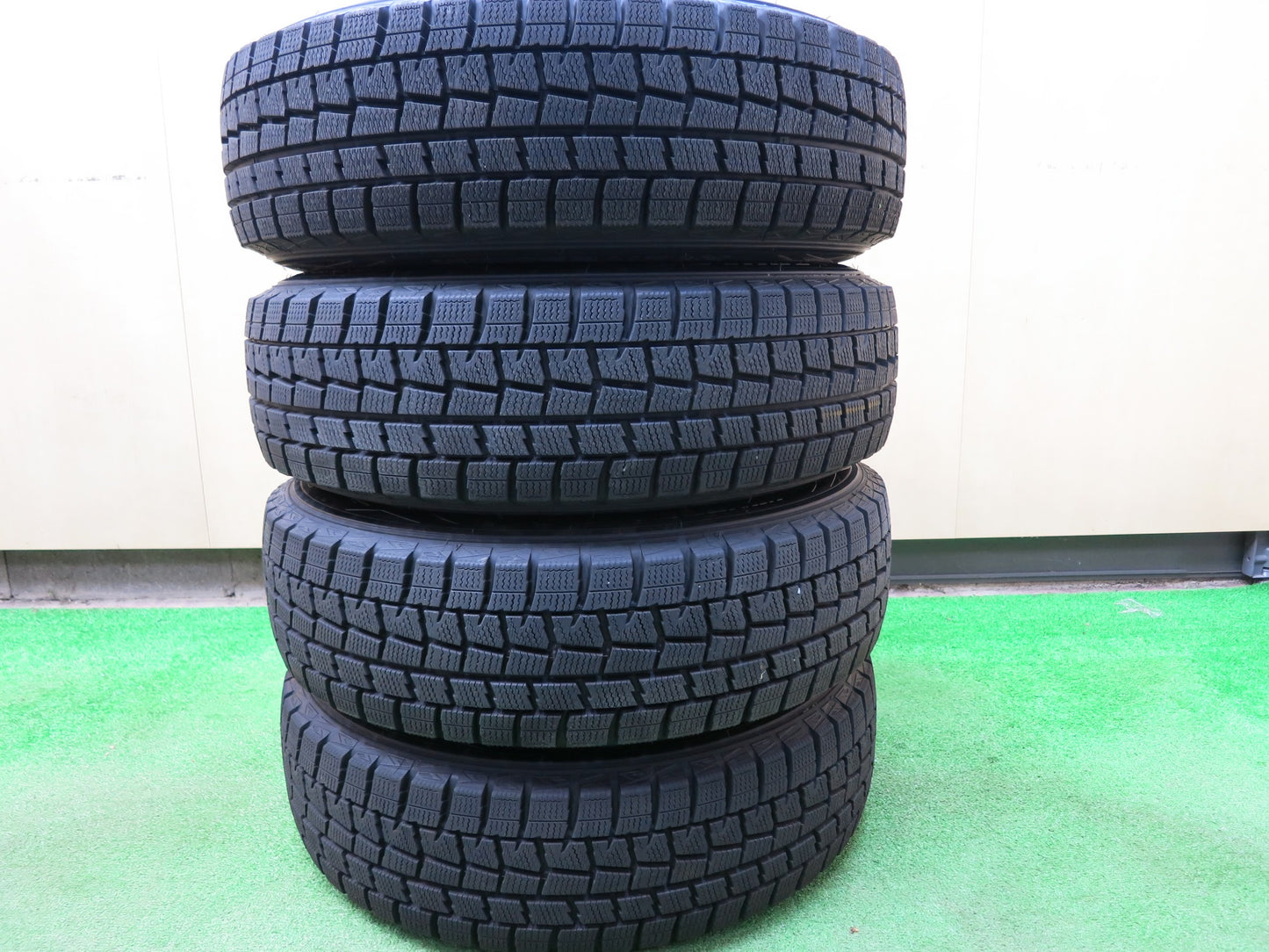 [送料無料]バリ溝！18年！ほぼ10分★スタッドレス 165/70R14 ダンロップ ウインターマックス WM01 SEIN ザイン 14インチ PCD100/4H★2121402ヒス
