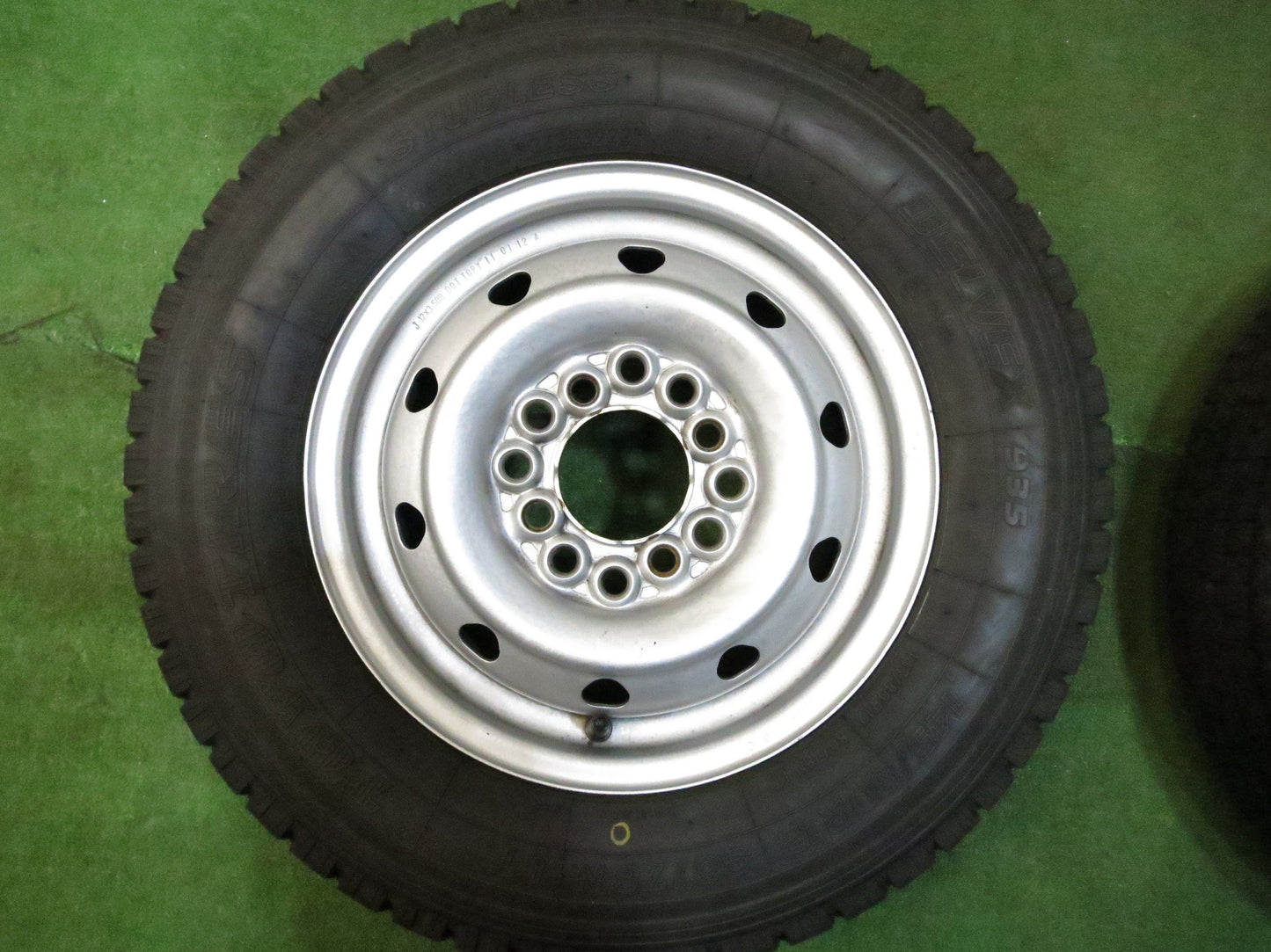 [送料無料]バリ溝！22年！ほぼ10分★スタッドレス 145/80R12 80/78N トーヨー デルベックス 935 スチール ホイール PCD100 110 114.3/4H マルチ★3022203Hス