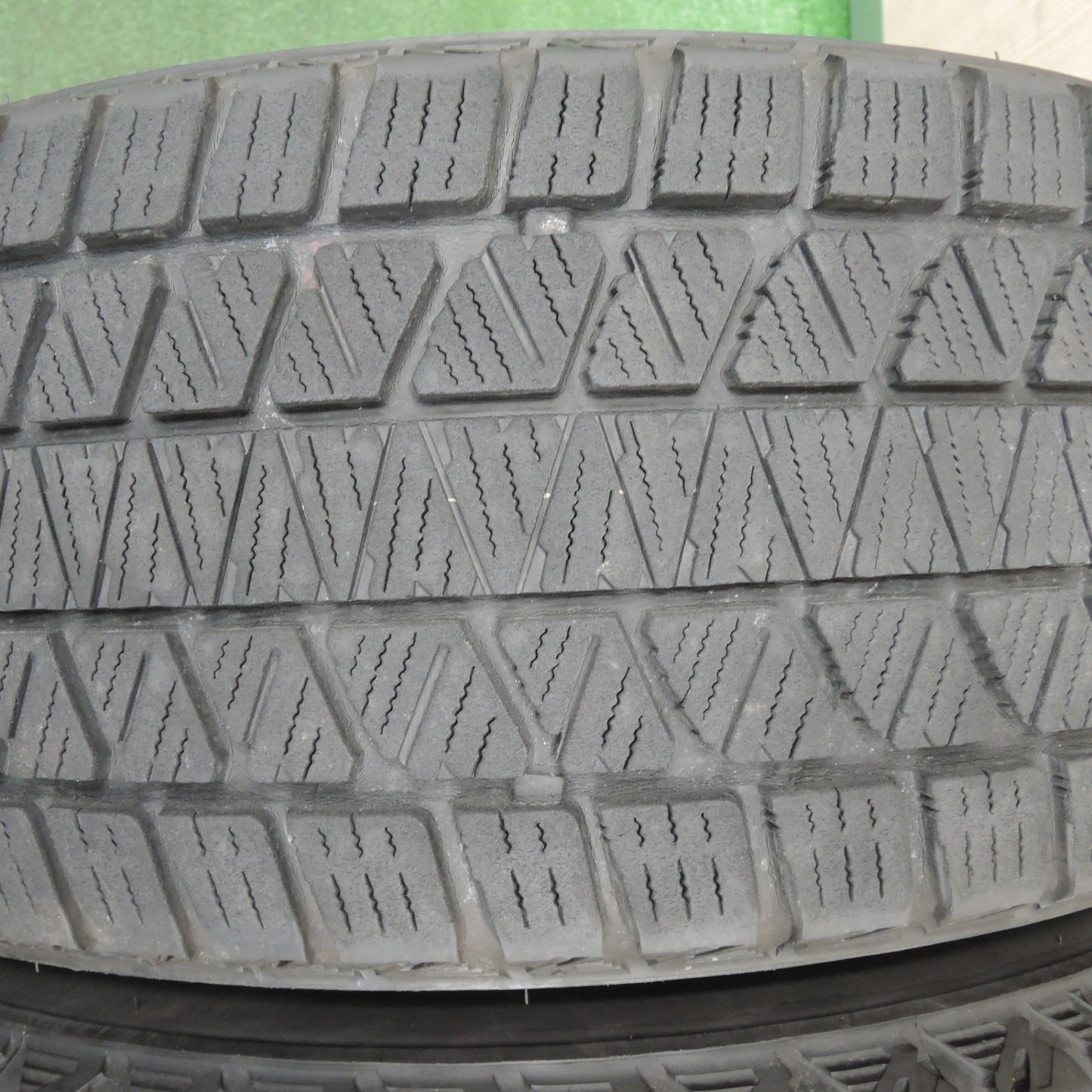 *送料無料* 4本価格！21年★スタッドレス 225/65R17 ブリヂストン ブリザック DM-V3 Laffite ラフィット 17インチ PCD114.3/5H★4021304TNス