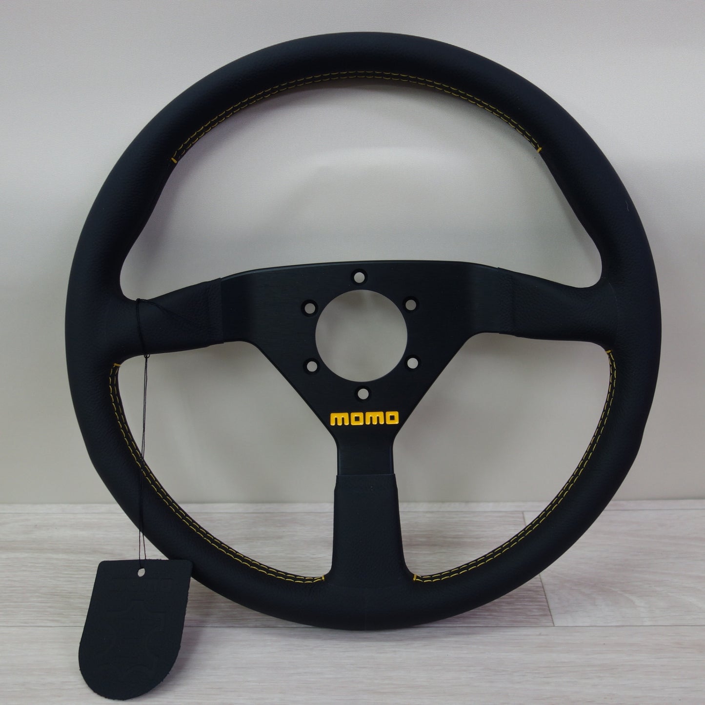 [送料無料] 美品☆MOMO モモ ステアリング ハンドル ヴェローチェ レーシング 35パイ BK V-1☆