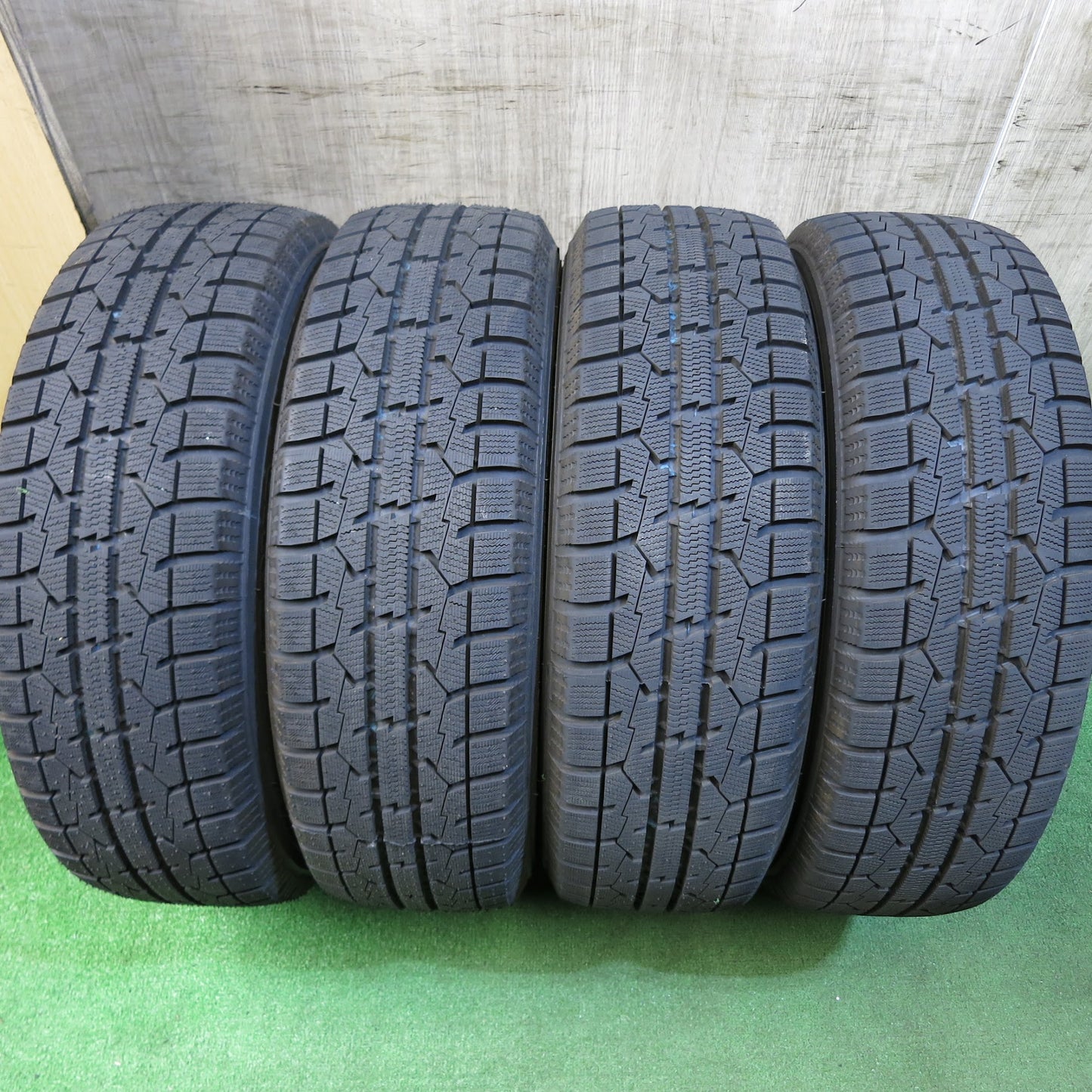 [送料無料]超バリ溝！22年！ほぼ10分★スタッドレス 185/65R15 トーヨー オブザーブ ガリット GIZ Ti WHEELS 15インチ PCD100/4H★3041705Hス