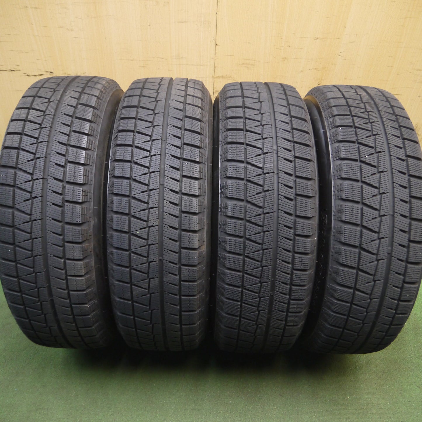*送料無料*バリ溝！22年！キレイ！9.5分★スタッドレス 195/65R15 ブリヂストン アイスパートナー2 GYLE VIVAZA ガイル 15インチ PCD114.3/5H★3122704Hス