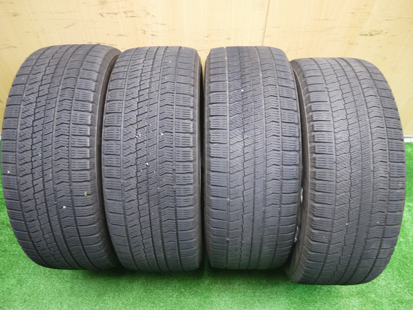[送料無料]キレイ★スタッドレス 225/55R17 ブリヂストン ブリザック VRX2 smart MANARAY SPORT スマート マナレイスポーツ 17インチ PCD114.3/5H★2071804クス