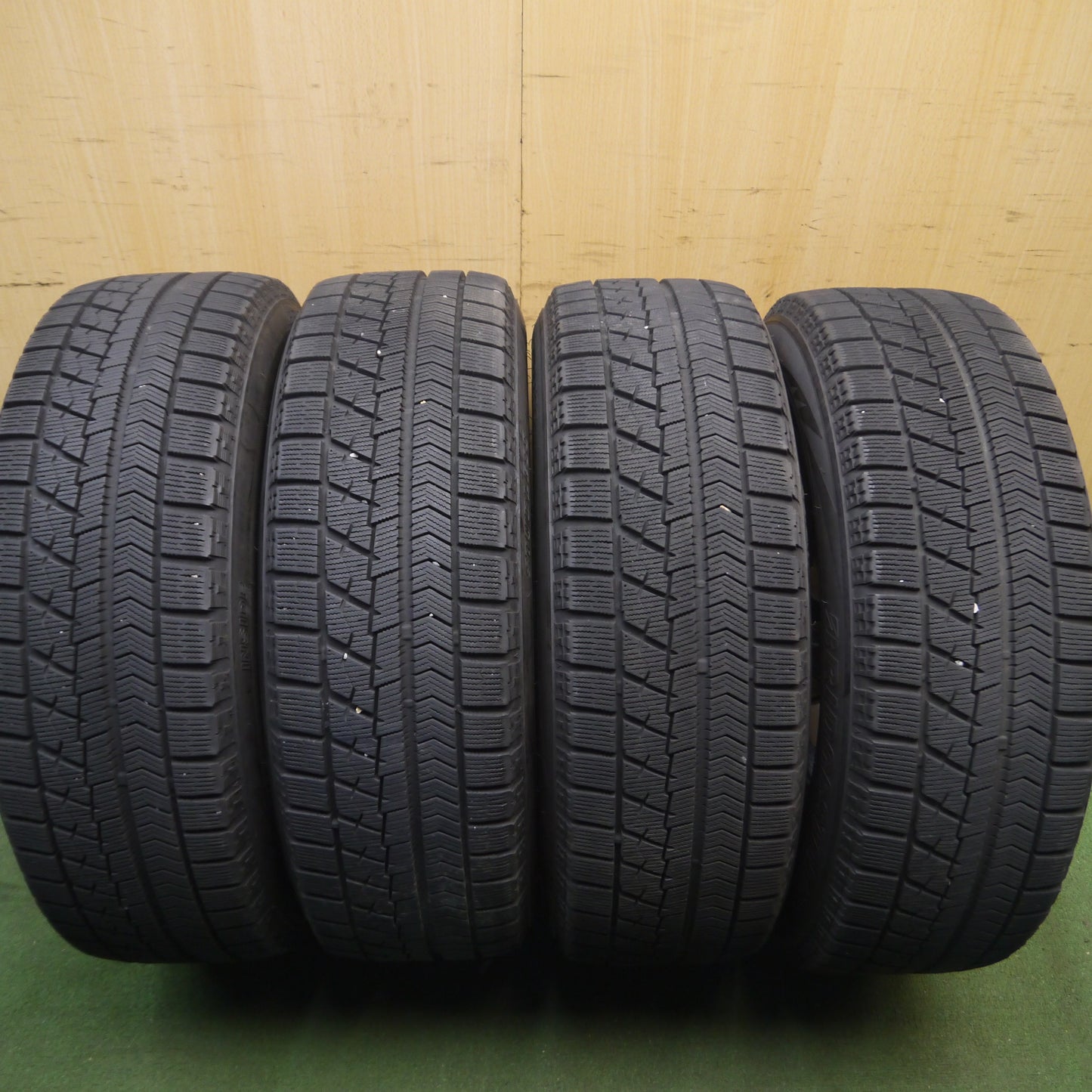 *送料無料*バリ溝！キレイ！8.5分★スタッドレス 205/65R16 ブリヂストン ブリザック VRX ZACK JP-110 MONZA ザック PCD114.3/5H★3122004Hス