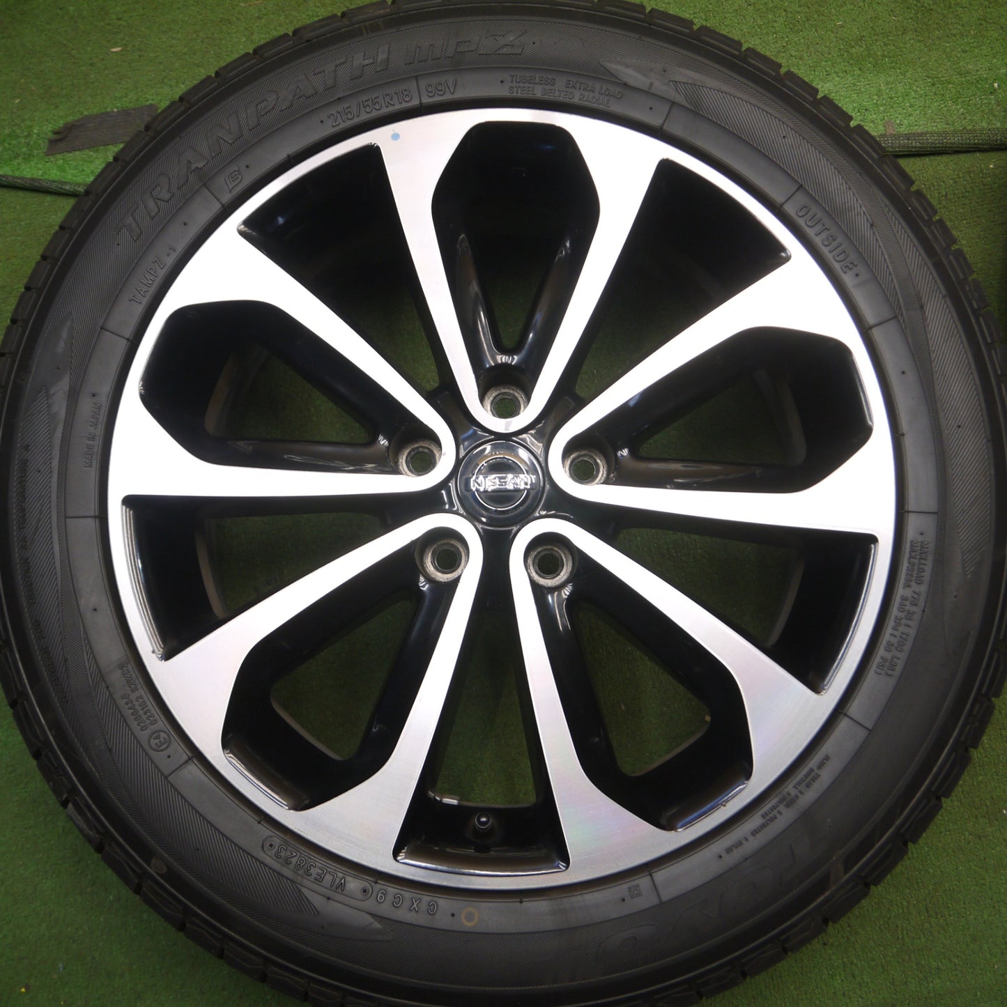 *送料無料* 超バリ溝！23年！ほぼ10分★日産 デュアリス 純正 215/55R18 トーヨー トランパス MPZ 18インチ PCD114.3/5H★4022705Hノ