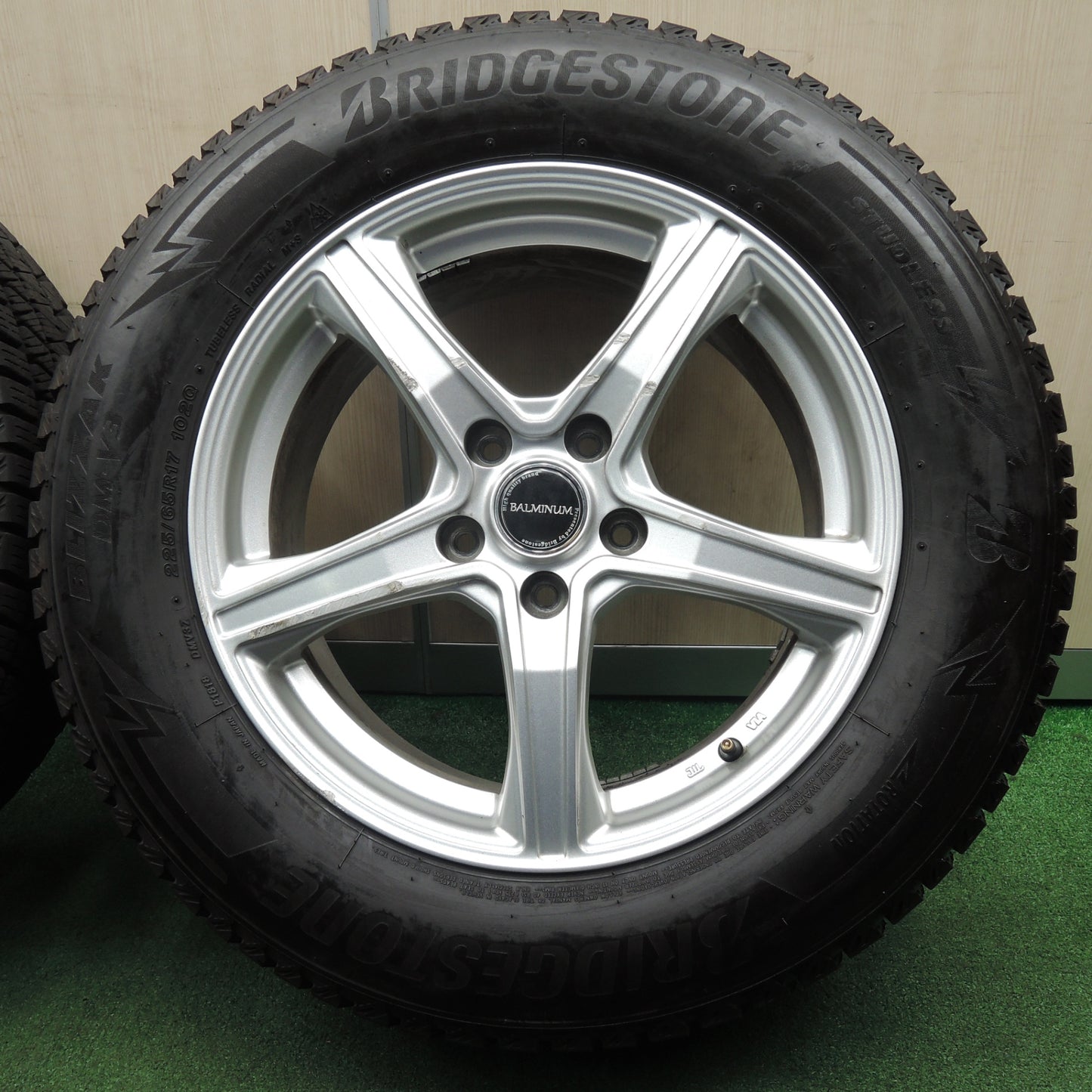 *送料無料* キレイ！21年★スタッドレス 225/65R17 ブリヂストン ブリザック DM-V3 BALMINUM バルミナ 17インチ PCD114.3/5H★4013001NJス