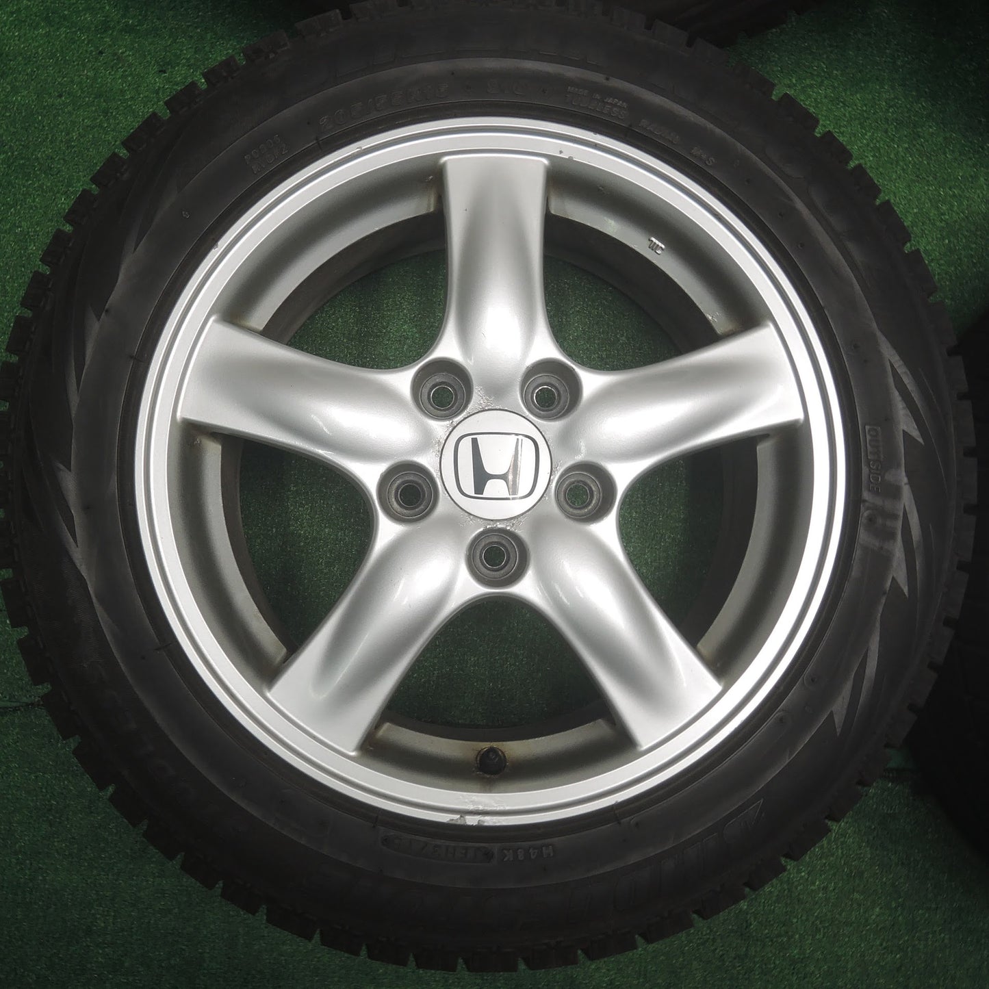 [送料無料]バリ溝！8.5分★ホンダ アコードワゴン 純正 205/55R16 スタッドレス ブリヂストン ブリザック REVO GZ 16インチ PCD114.3/5H★3090802SYス