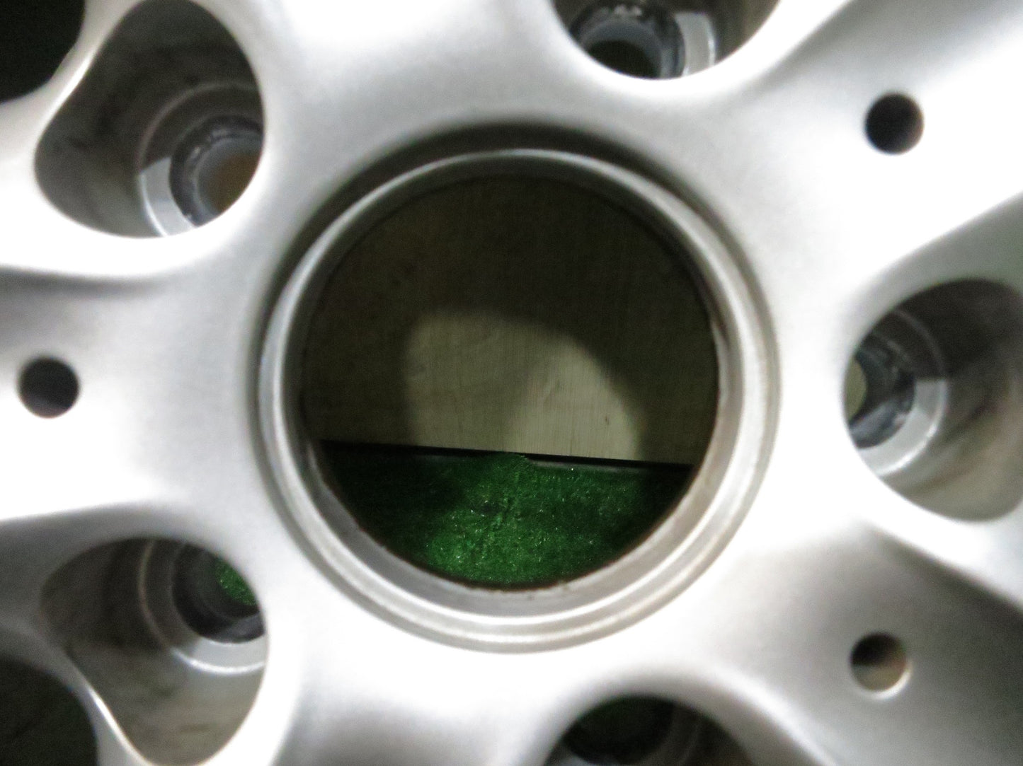 [送料無料]キレイ★BMW 等 205/60R16 スタッドレス AGA TAS ブリヂストン ブリザック VRX 16インチ PCD120/5H★3022405Hス