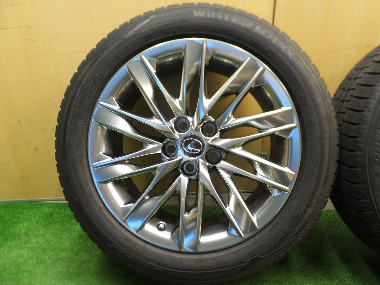 [送料無料]バリ溝！18年！綺麗！9.5分★レクサス LS500h バージョンL 純正 245/50R19 スタッドレス ダンロップ ウインターマックス WM02 PCD120/5H★