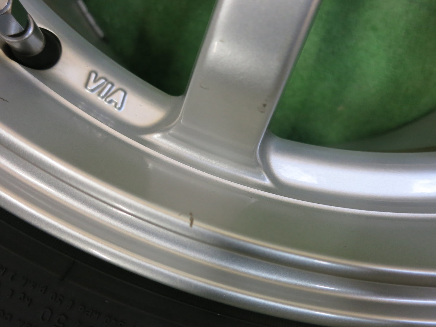 [送料無料]バリ溝！キレイ！9.5分★スタッドレス 215/55R17 ピレリ アイス ゼロ R LM SPORT LMスポーツ 17インチ PCD114.3/5H★3031101ヒス