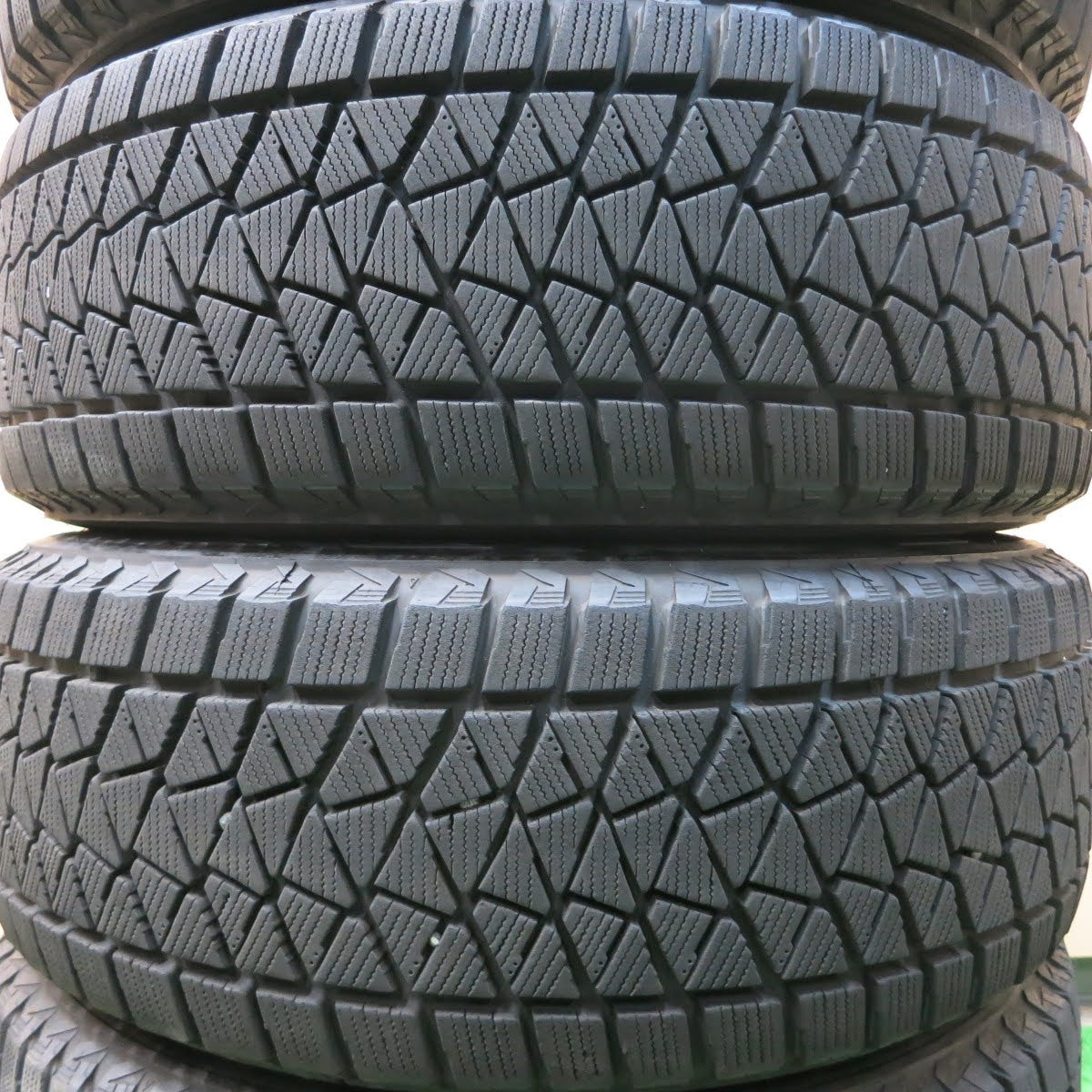 [送料無料]バリ溝！キレイ！9分★スバル XV 純正 ENKEI製 225/60R17 スタッドレス ブリヂストン ブリザック DM-V2 エンケイ 17インチ PCD100/5H★3081002イス